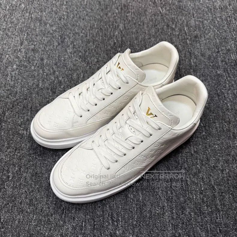 Louis Vuitton Louis Vuitton White embossed full print shoes Size US 8 / EU 41 - 1 Thumbnail