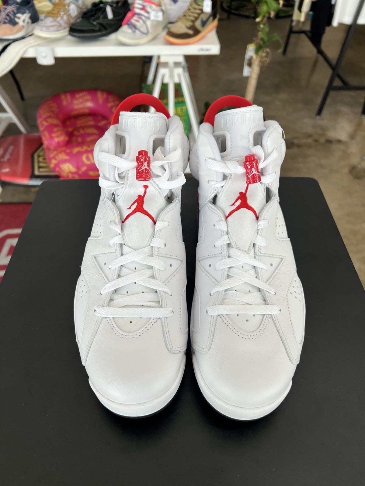 Jordan Brand Air Jordan 6 Red Oreo Sz. 10.5 (2022) Size US 10.5 / EU 43-44 - 2 Thumbnail