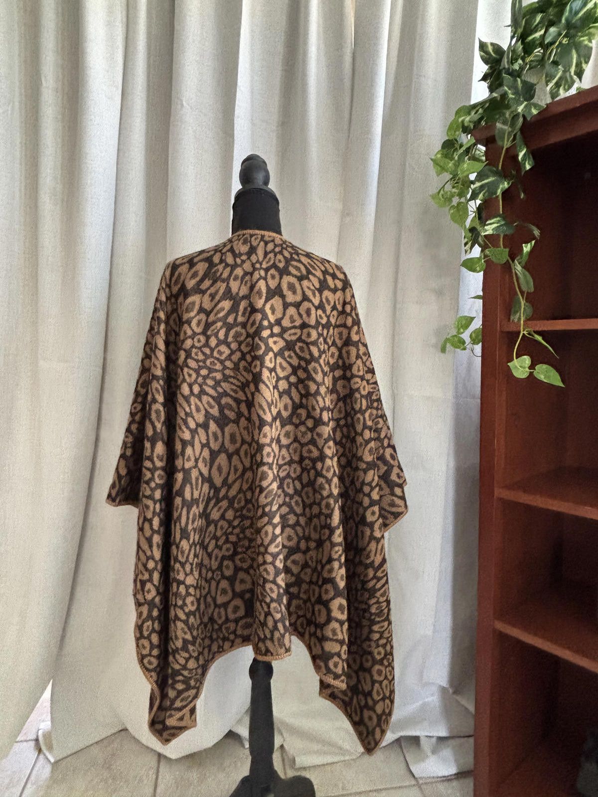 Other SERRV international Alpaca Boho Brown Leopard Print Komodo Size ONE SIZE - 4 Thumbnail