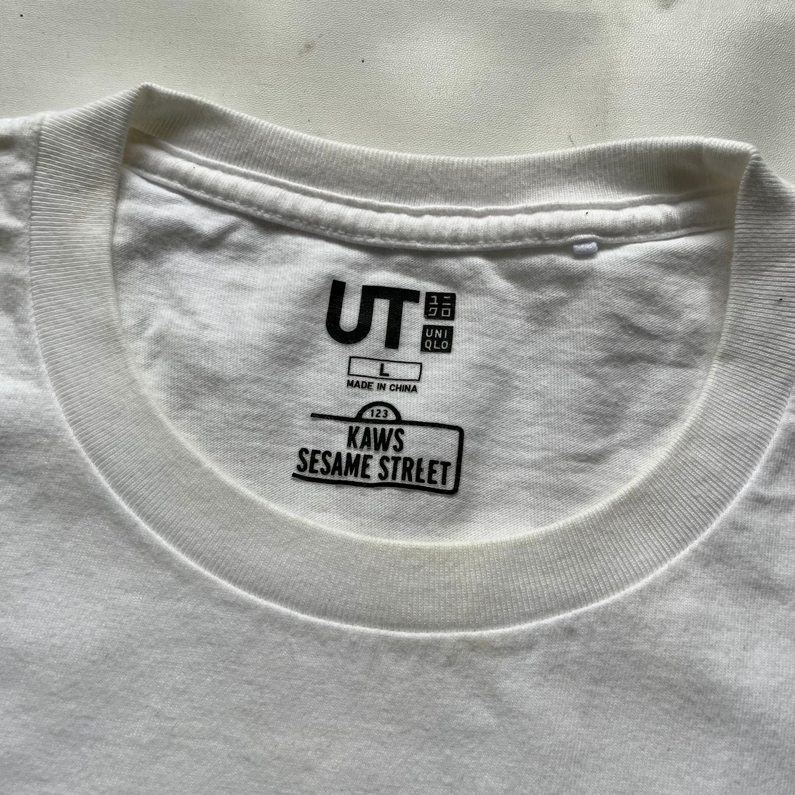 Kaws × Uniqlo Uniqlo x Kaws Size US L / EU 52-54 / 3 - 3 Thumbnail