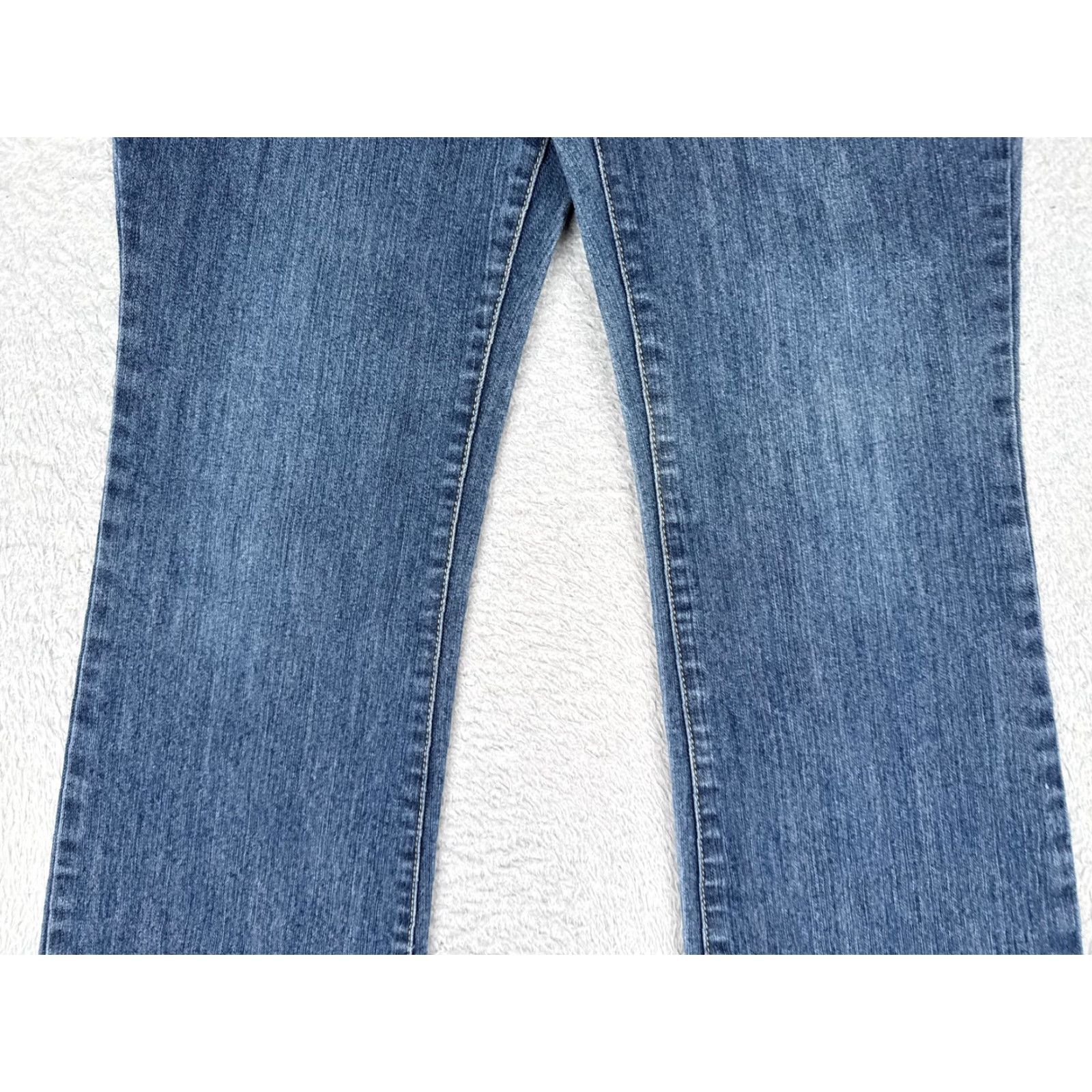 Faded Glory VINTAGE Faded Glory Jeans Womens 8 Blue Bootcut Stretch Denim Mid Rise Embroidered 29x28 Size 30" / US 8 / IT 44 - 3 Thumbnail