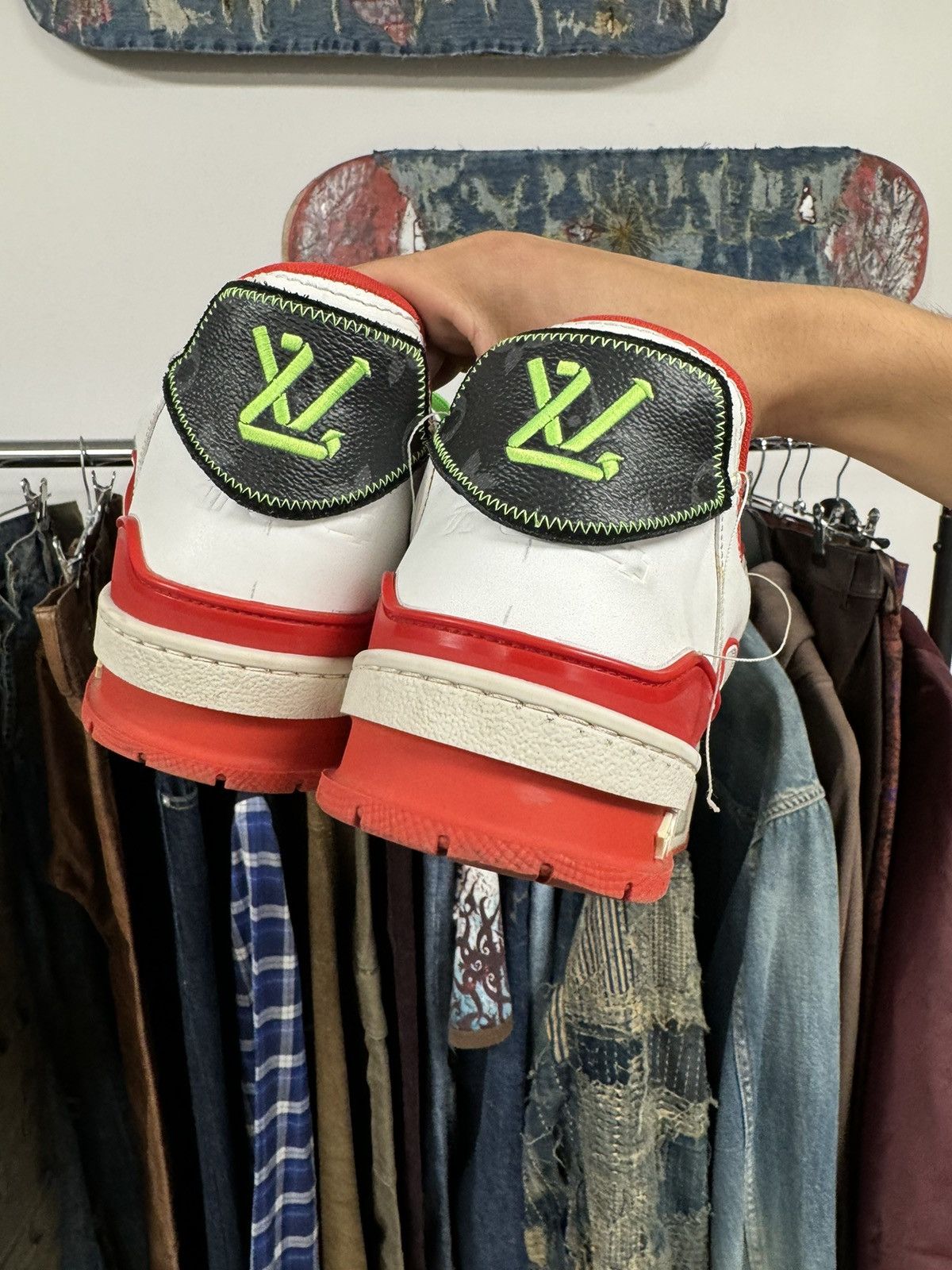 Louis Vuitton × Virgil Abloh AW2021 Louis Vuitton ‘SoHo Exclusive’ 1/500 LV Trainers Size US 9.5 / EU 42-43 - 5 Thumbnail