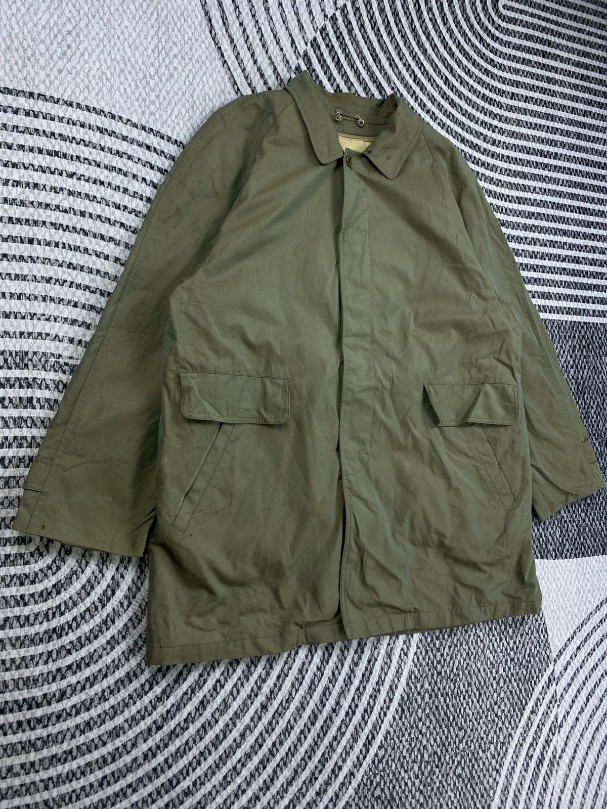 Burberry Vintage Burberry Button Checked Long Jacket Size US L / EU 52-54 / 3 - 3 Thumbnail