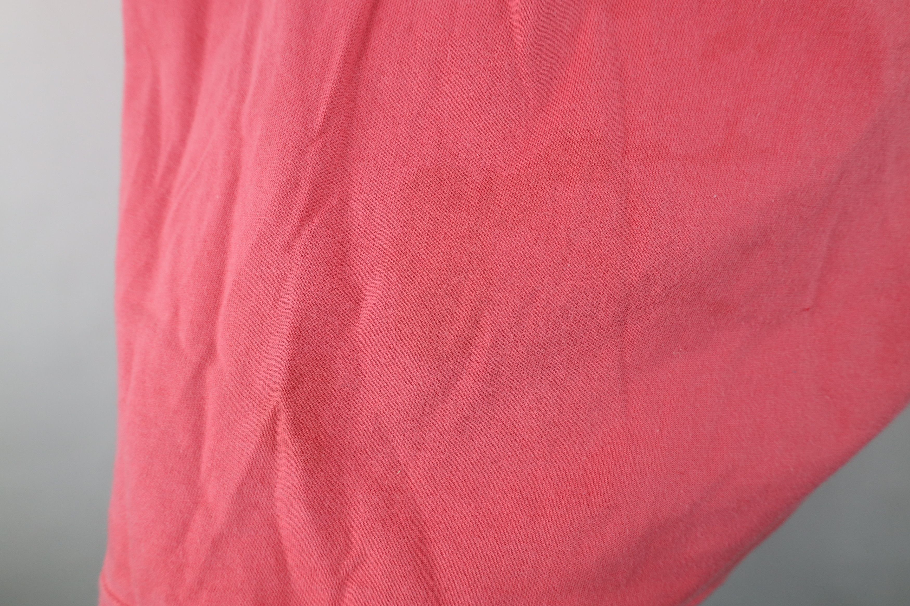 Vintage Vintage 90s Streetwear Blank Pocket T-Shirt Pink Cotton Size US S / EU 44-46 / 1 - 5 Thumbnail