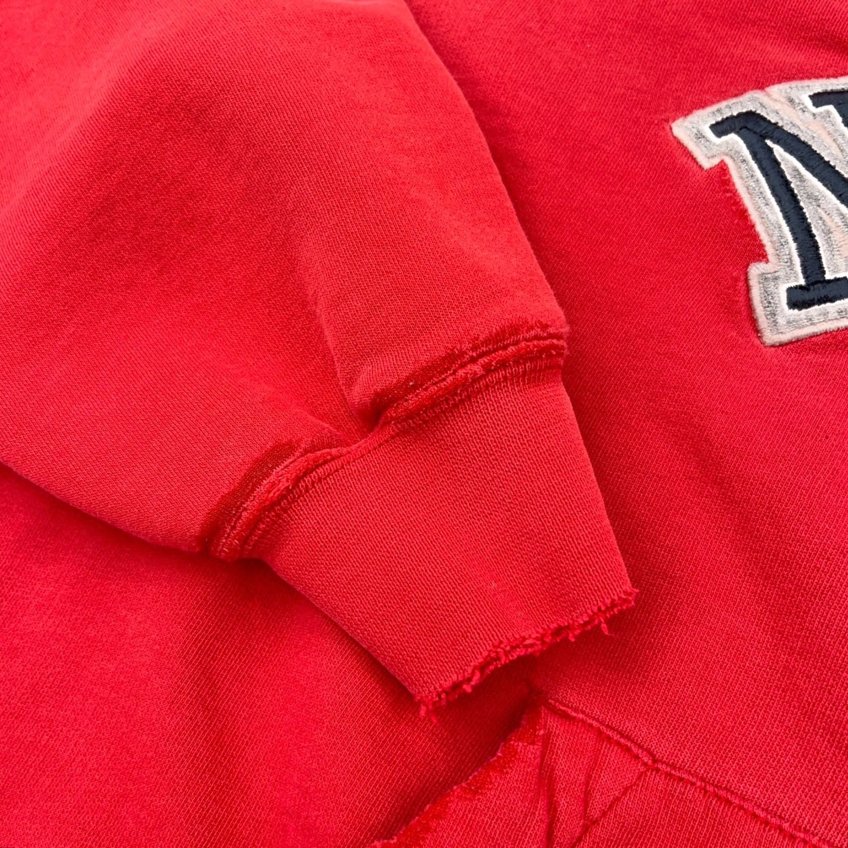 Nike VINTAGE Nike Hoodie Men Large Red Sweatshirt Pullover 90s Logo All Seasons Grunge Size US L / EU 52-54 / 3 - 5 Thumbnail