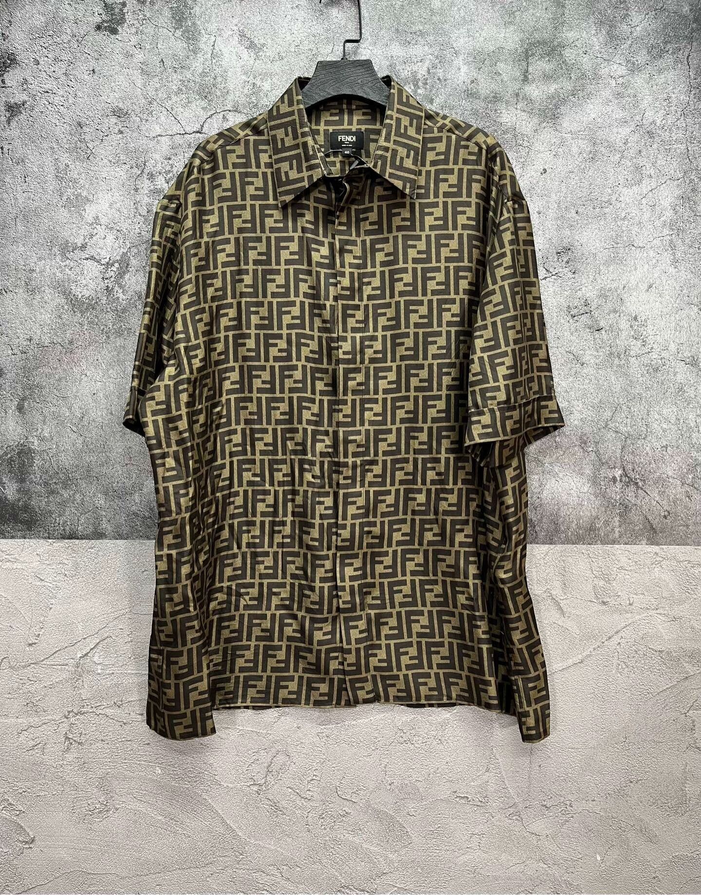 Fendi FENDI Double F All-Over Print Silk Short-Sleeve Shirt Size US XXS / EU 40 - 1 Thumbnail