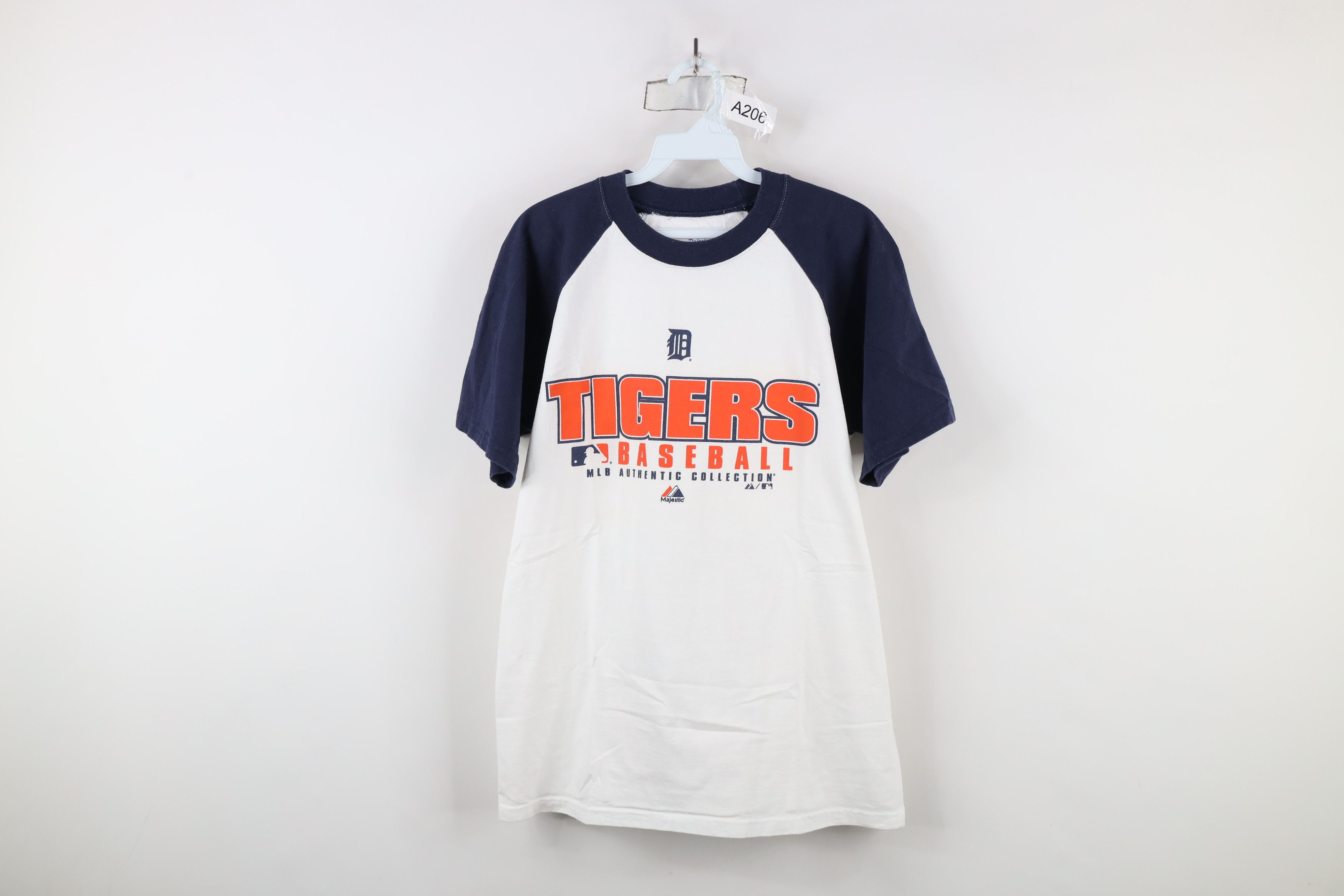Majestic × Vintage Vintage Majestic Detroit Tigers Baseball Raglan T-Shirt Size US M / EU 48-50 / 2 - 1 Thumbnail