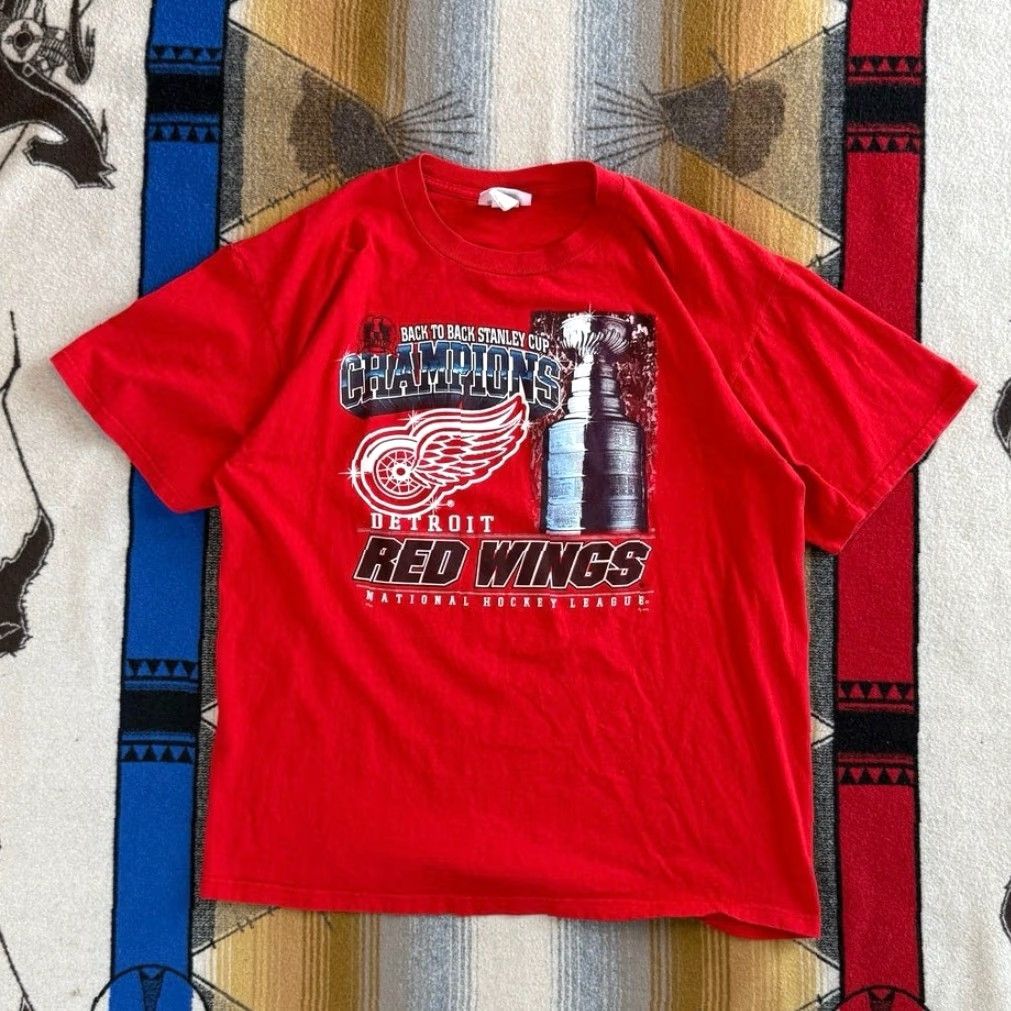NHL VINTAGE 90s Detroit Red Wings Stanley Cup Champions T-Shirt NHL Hockey Men XL Red Crew Short Sleeve CSA Size XL Size US XL / EU 56 / 4 - 2 Thumbnail
