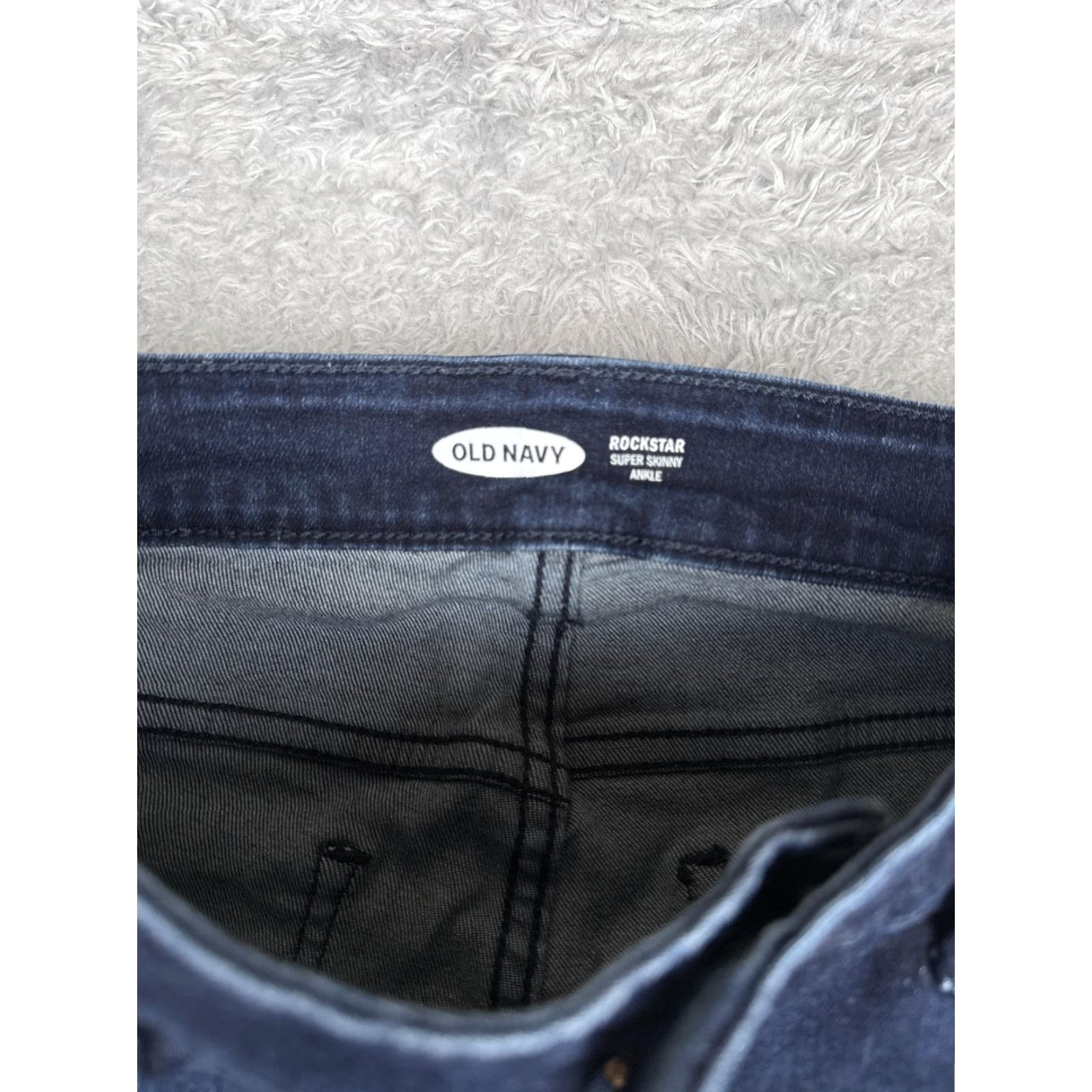 Old Navy Old Navy Jeans Womens 6 Rockstar Super Skinny Ankle Dark Wash Raw Hem Stretch Size 28" / US 6 / IT 42 - 6 Thumbnail