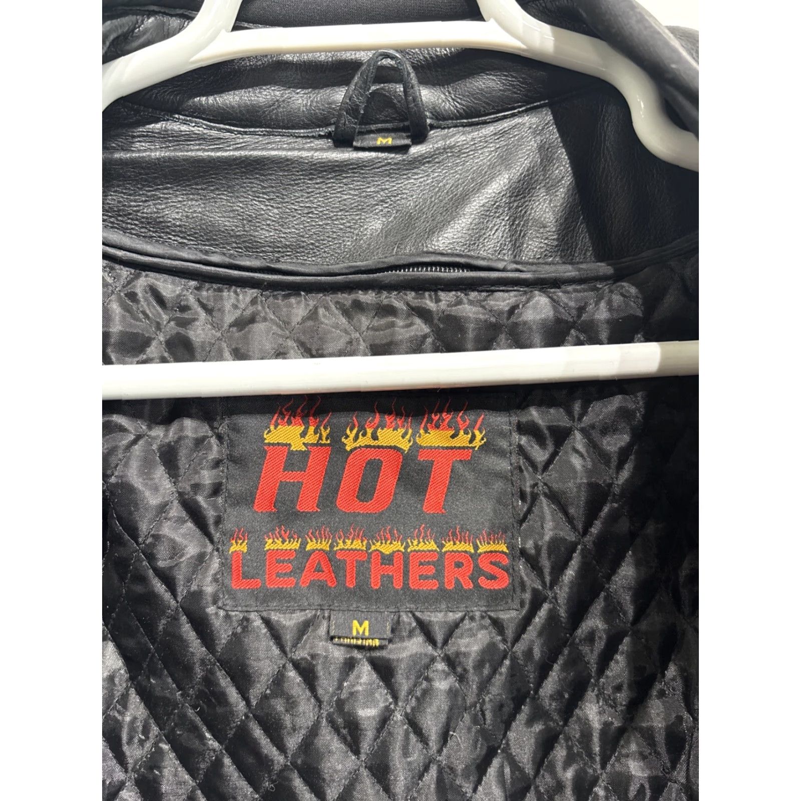 Vintage VINTAGE Hot Leathers Motorcycle Jacket Cafe Racer Mens M Leather Padded Quilted Lined Zip Left Cuff Broken 24" Length Black Size US M / EU 48-50 / 2 - 5 Thumbnail
