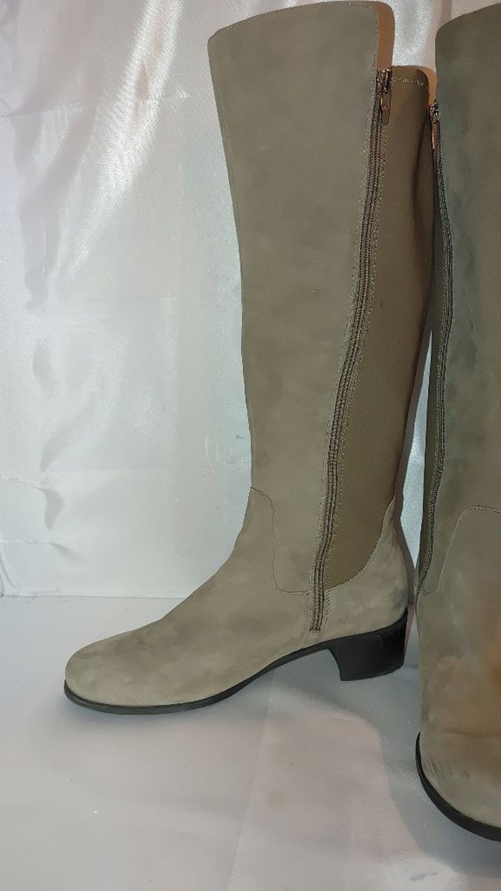 The Unbranded Brand Marc Fisher Incept Suede Boots Size 9.5M Size US 8 / IT 38 - 6 Thumbnail