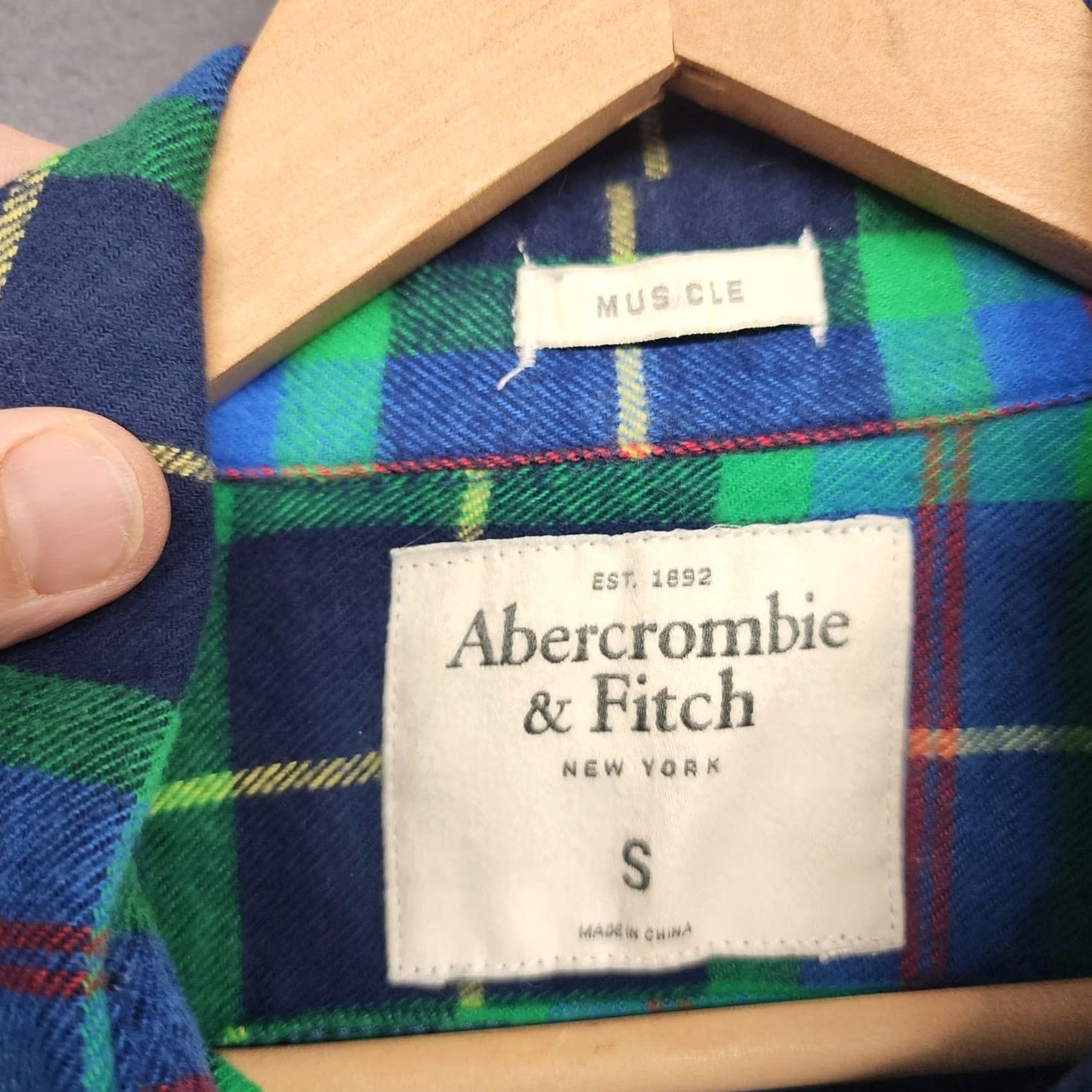 Abercrombie & Fitch Abercrombie & Fitch Shirt Mens Small Blue Plaid Flannel Long Sleeve Button Up Size US S / EU 44-46 / 1 - 3 Thumbnail