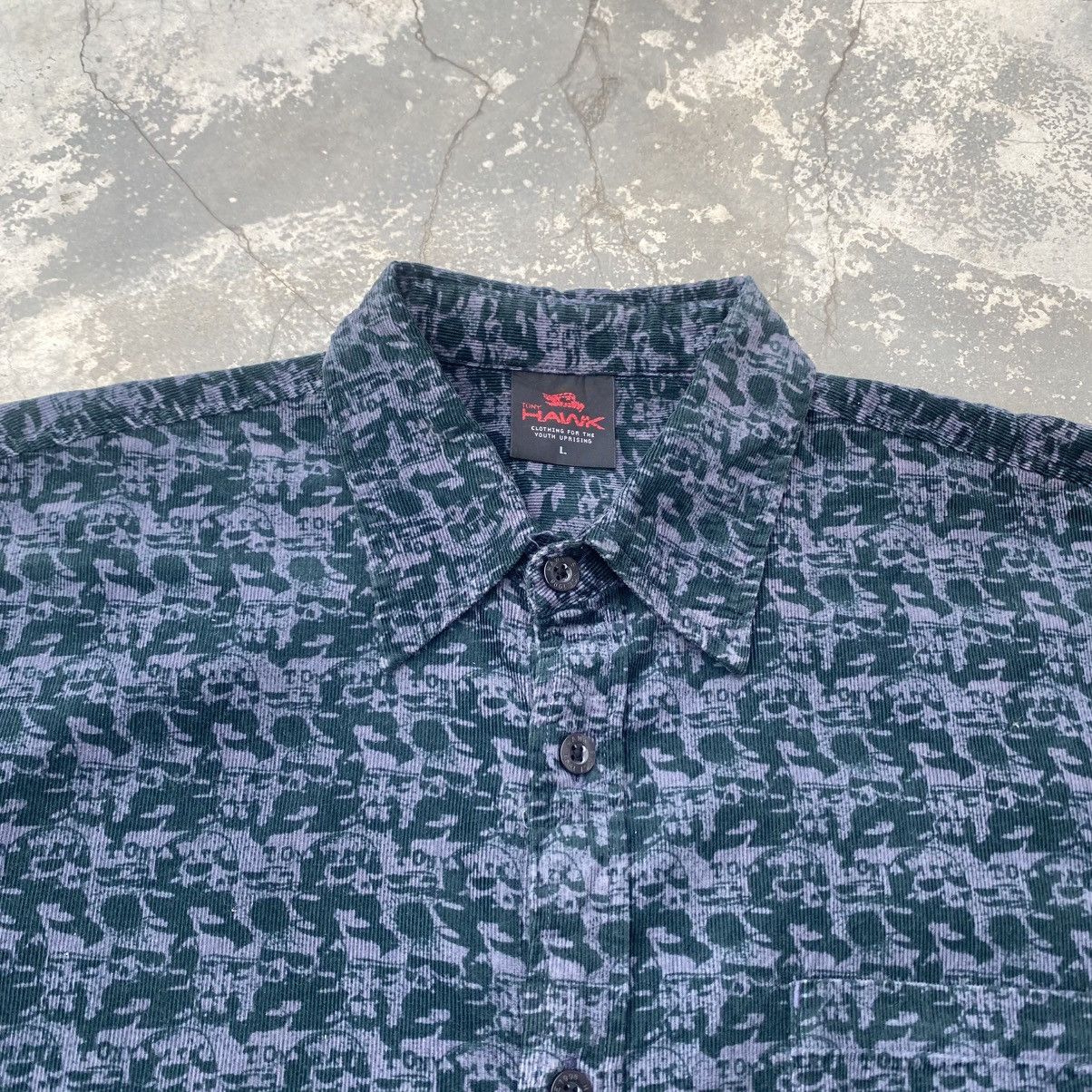 Tony Hawk Vintage TONY HAWK BIRDHOUSE Skulls Corduroy Shirt Size US L / EU 52-54 / 3 - 10 Thumbnail