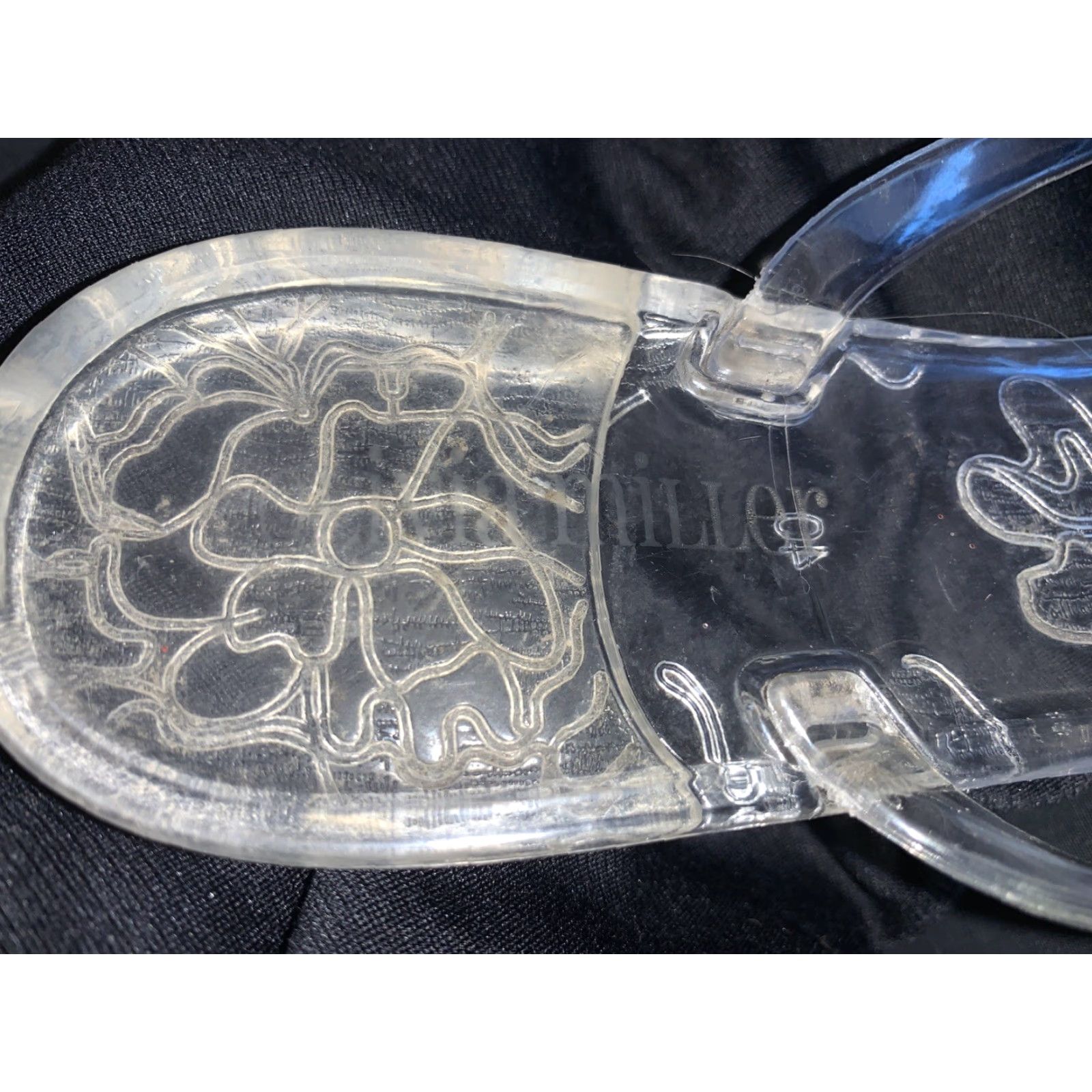 Vintage Olivia Miller Clear 40 Sandals Bow thong Studded Flat Slip-on Womens Adult 9 US Shoes Flat 9 Size US 9 / IT 39 - 4 Thumbnail