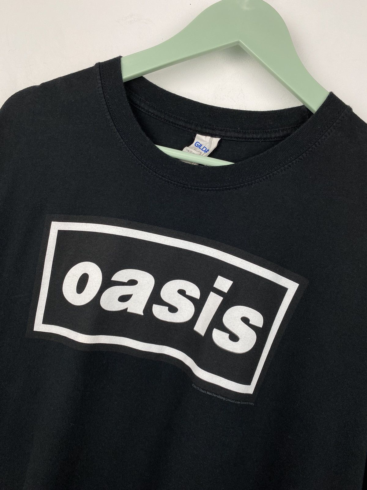 Band Tees Y2K Oasis 2019 T Shirt Tee Blink 182 Blur Radiohead Size US XL / EU 56 / 4 - 2 Thumbnail