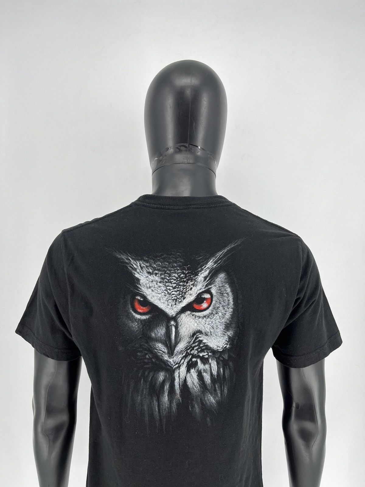 Band Tees × Vintage Vintage Y2K Bloody Owl T-shirt Spiral Tee Black Vintage Rock Size US L / EU 52-54 / 3 - 9 Thumbnail