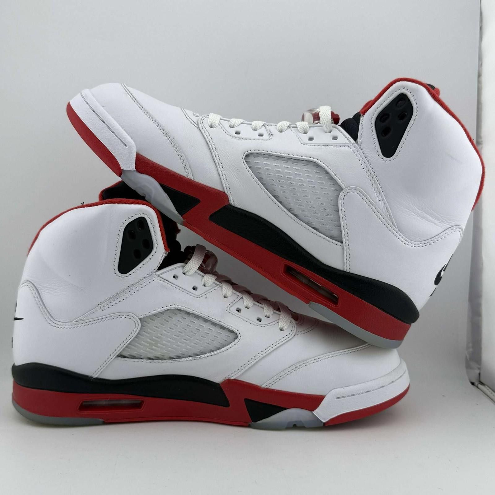 Nike Air Jordan 5 Fire Red Black Tongue 2025 US 11 Used with Box Size US 11 / EU 44 - 7 Thumbnail