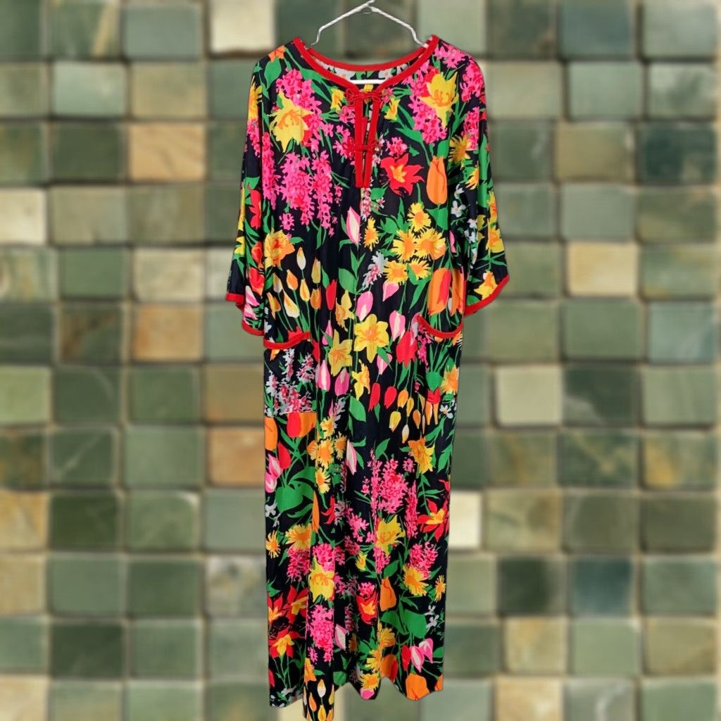 Vintage VINTAGE Handmade Mod Caftan Dress Muumuu Black Floral Polyester Zip Front Dress L Black 1970s Womens Size L / US 10 / IT 46 - 1 Thumbnail
