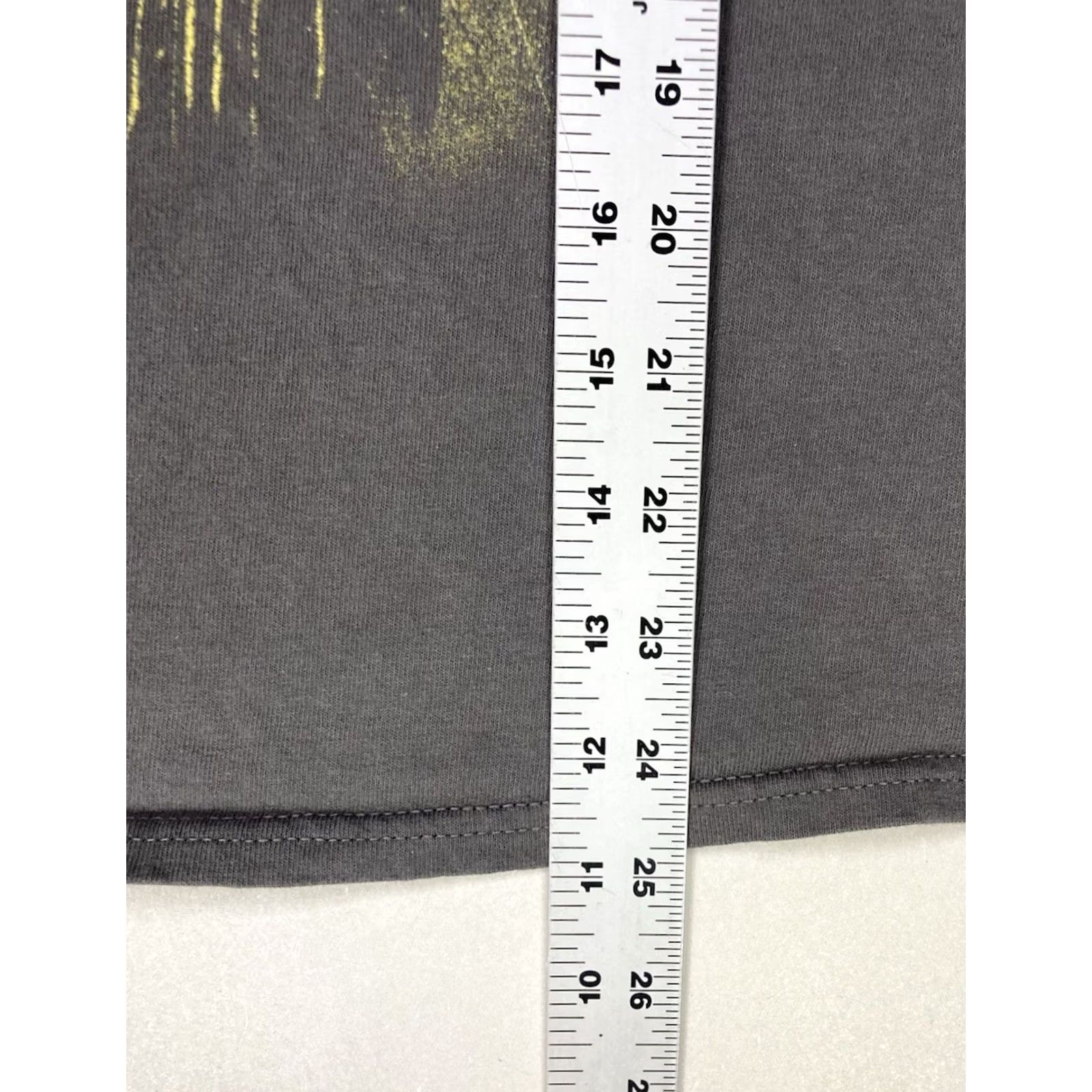 Vintage VINTAGE Jimi Hendrix Tour 69 Graphic T-shirt Women Small Gray Short Sleeve Music Size S / US 4 / IT 40 - 7 Thumbnail