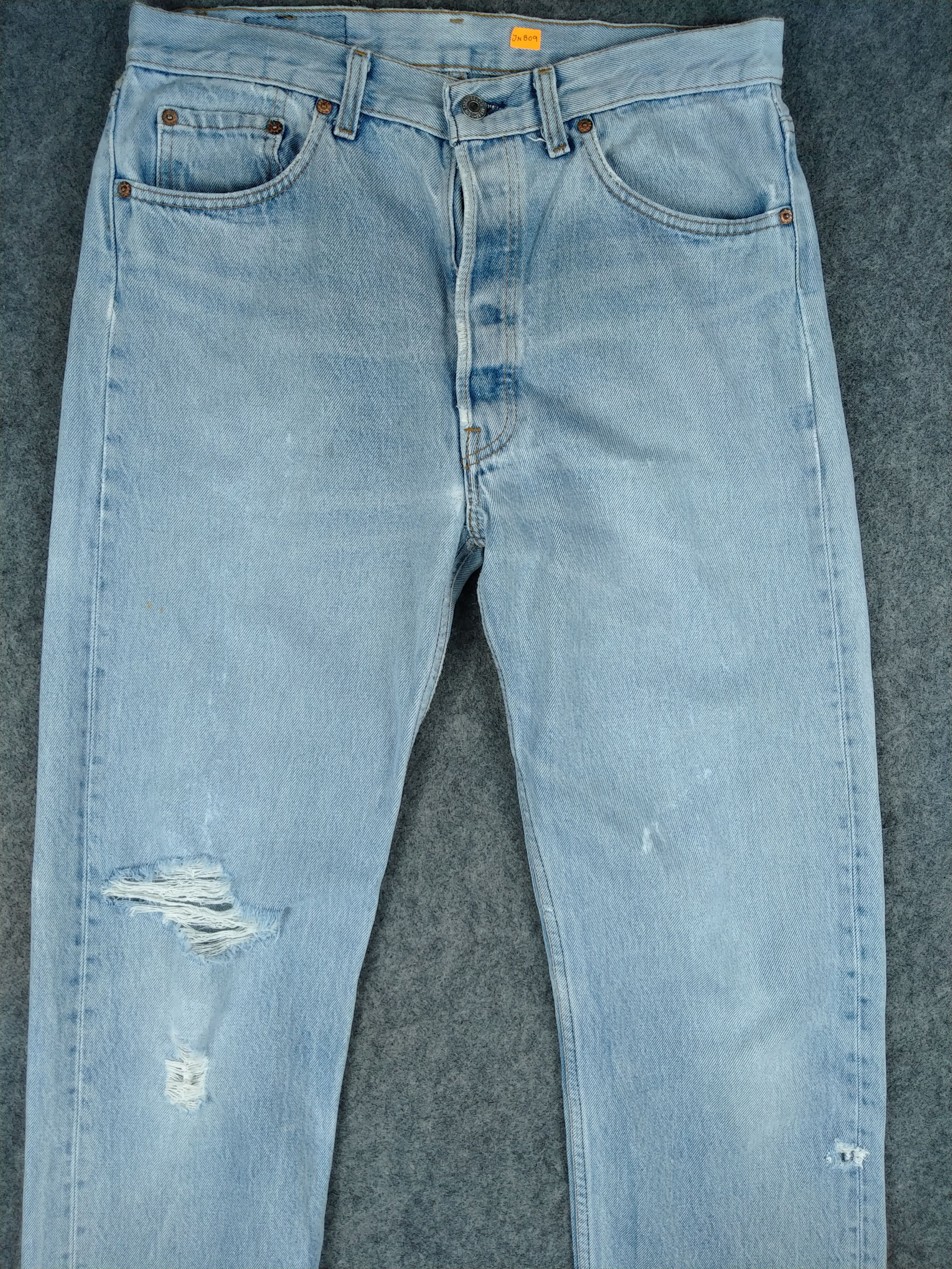 Levi's 90s Light Blue Wash Vintage Levi's 501xx Denim -JN809 Size US 31 - 3 Thumbnail