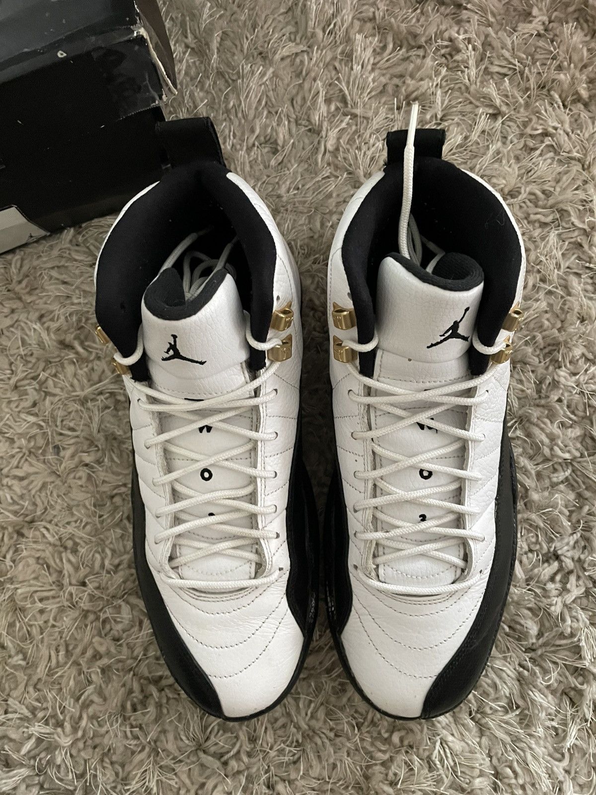 Jordan Brand Jordan 12 Taxi 2013 Size US 8.5 / EU 41-42 - 5 Thumbnail