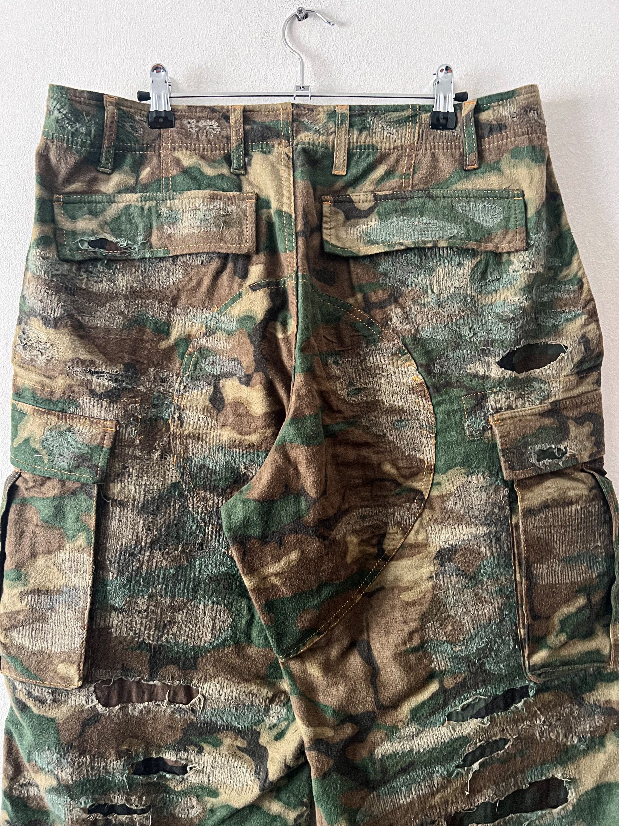 Givenchy Runway FW'23 Khaki Distressed Cargo Pants Size US 32 / EU 48 - 10 Thumbnail