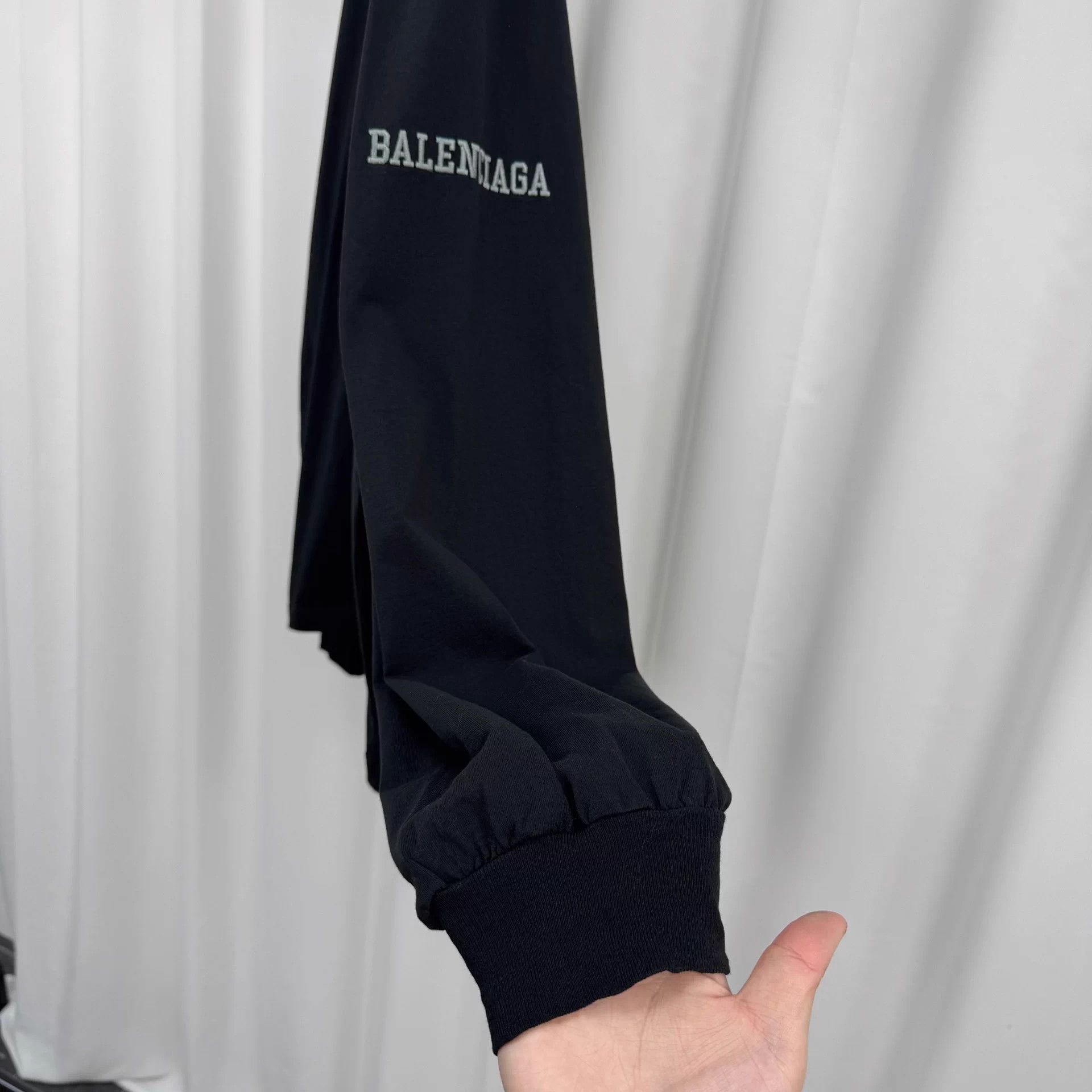 Balenciaga Balenciaga 25FW Embroidered Logo Football Longsleeve S New Size US S / EU 44-46 / 1 - 4 Thumbnail