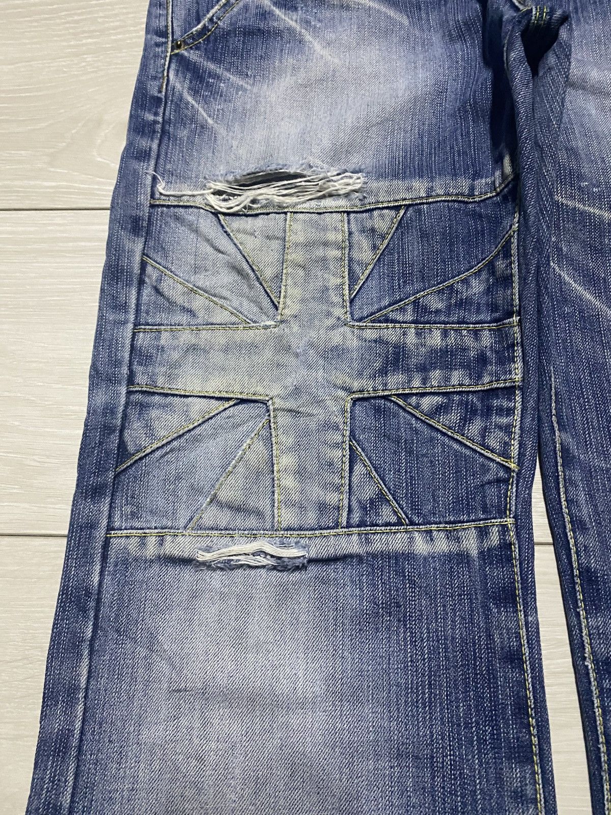 Authentic Pigment Vintage Authentic Urban Craft 12Ons Denim Cross Emroidered Size US 33 - 7 Thumbnail