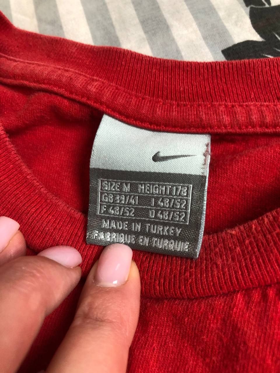 Nike Vintage Rare 90s Nike Swoosh Man tee Size US M / EU 48-50 / 2 - 2 Thumbnail