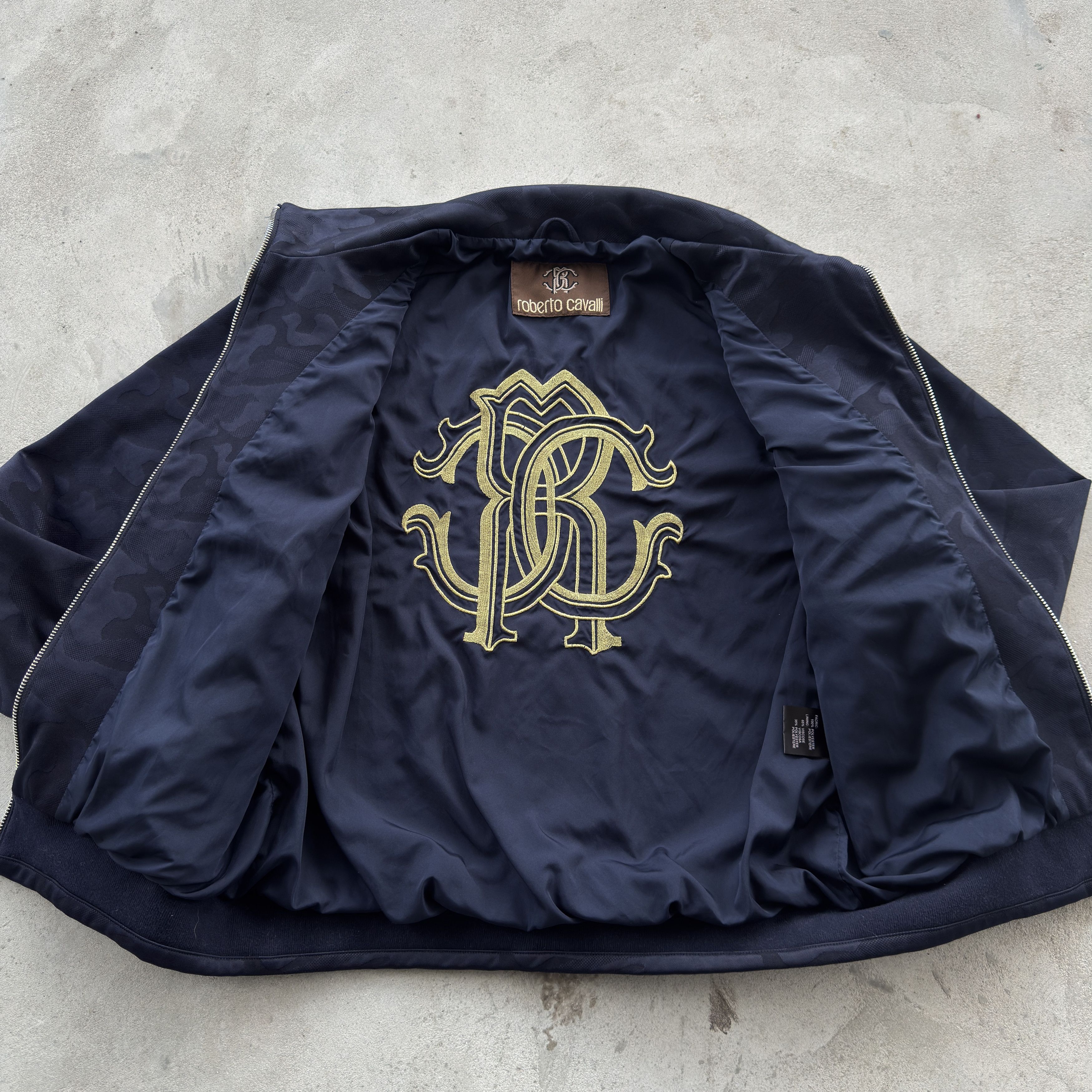 Roberto Cavalli Roberto Cavalli Navy Camo Bomber Jacket Gold RC Logo Size 48 Size US M / EU 48-50 / 2 - 5 Thumbnail