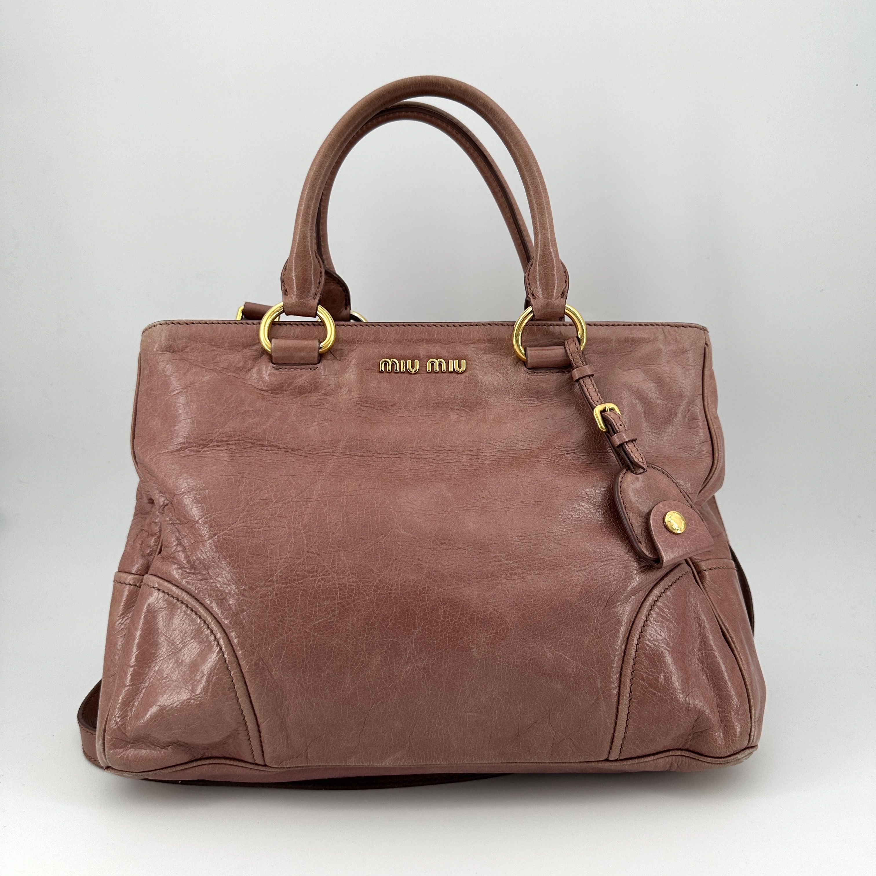 バッグ miu miu vitello lux Bag Shiny Cipria y2k miu miu vitello