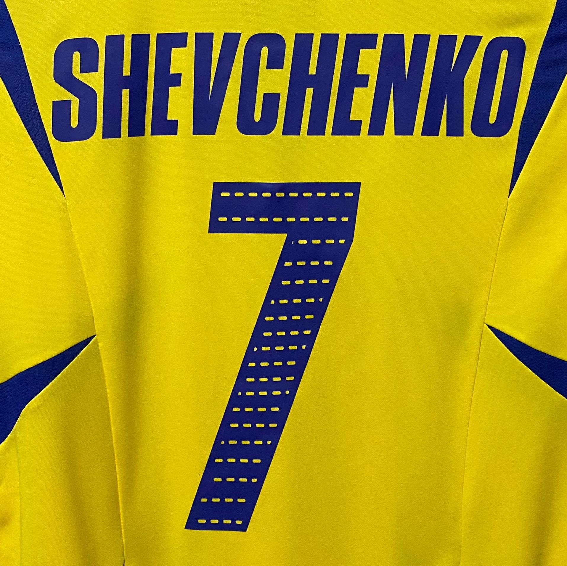 Lotto Sport Ukraine World Cup 2006 Home Jersey Andriy Shevchenko Size US L / EU 52-54 / 3 - 4 Thumbnail