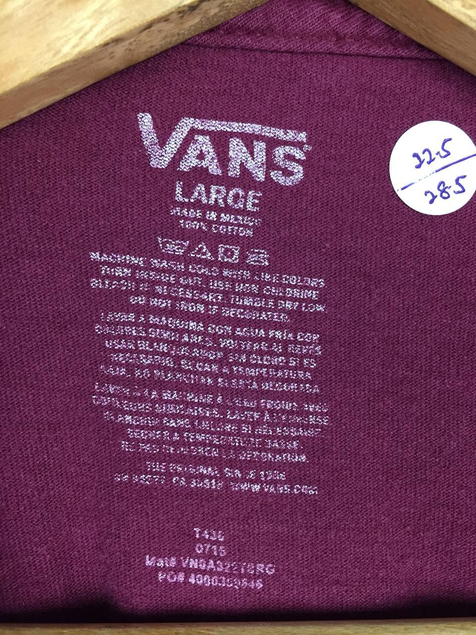 Vans Vtg Vans Off The Wall Logo Skateboards Tee Size US L / EU 52-54 / 3 - 10 Thumbnail