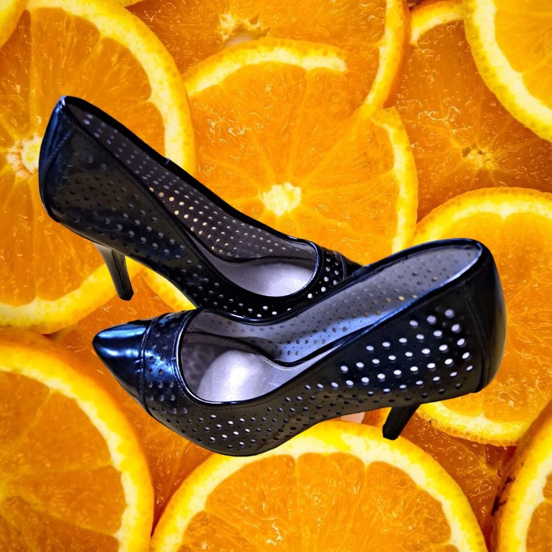 Other Christian Siriano Black heels with Decorative Holes Size 6W Size US 6 / IT 36 - 1 Thumbnail