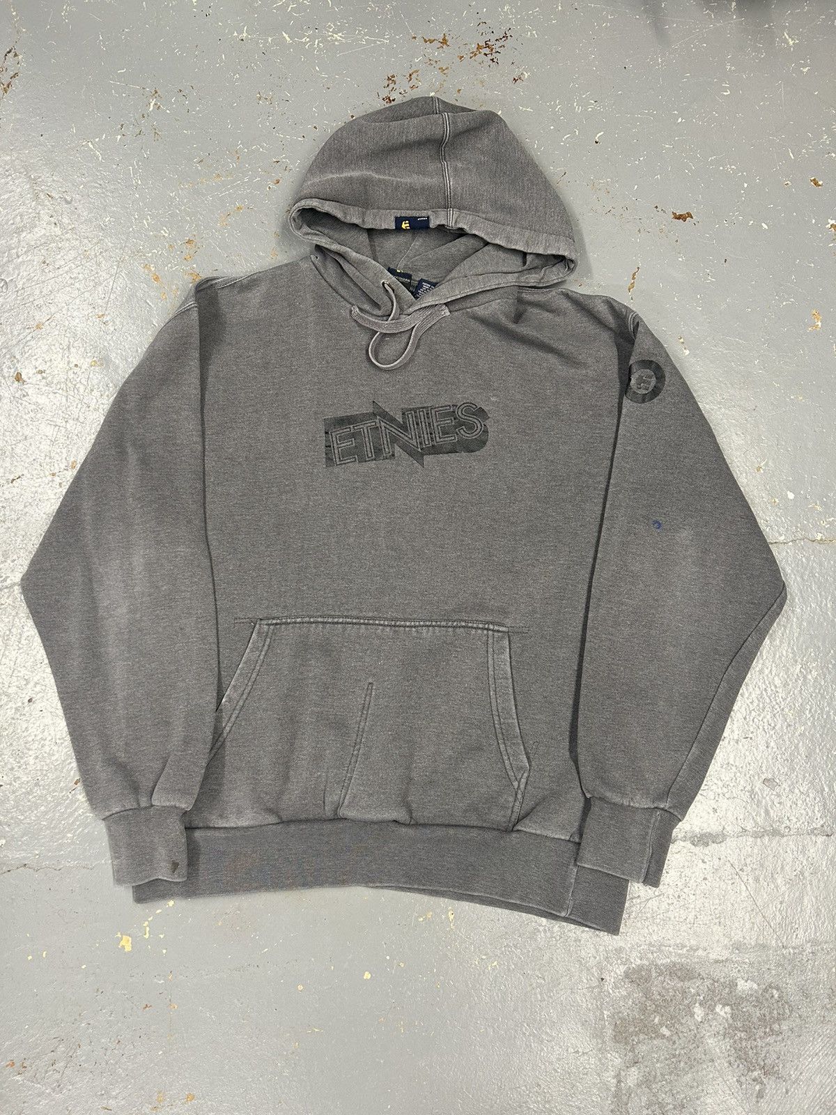 Etnies × Vintage Crazy Vintage Y2K Essential Etnies Pullover Sweatshirt Hoody Size US L / EU 52-54 / 3 - 1 Thumbnail