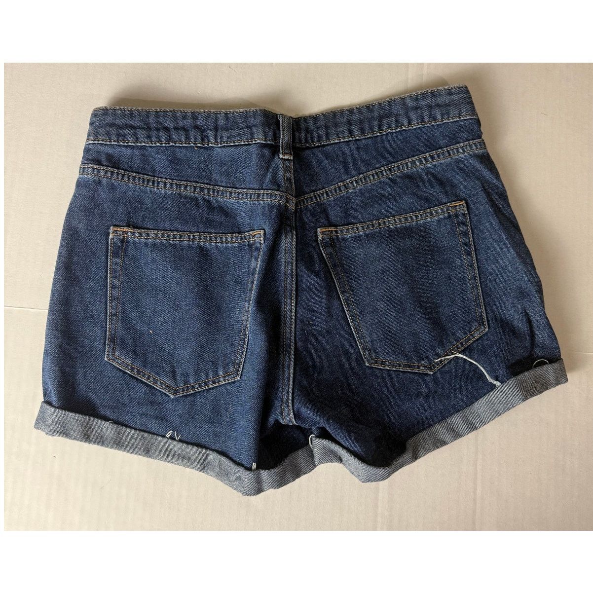 Other Stylish Women's Shorts Size 6 - Pre-Owned & Excellent Size 28" / US 6 / IT 42 - 3 Thumbnail