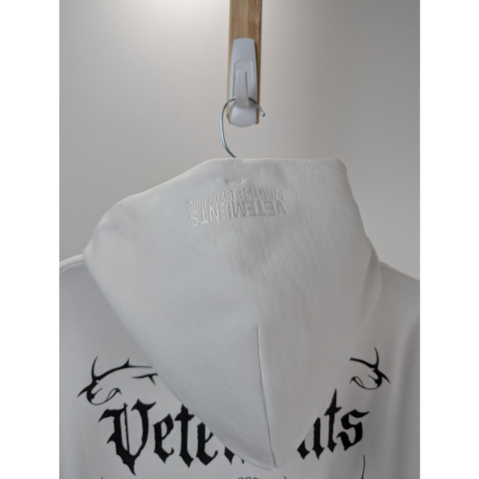 Vetements o1rshd1 Pret a Porter Hoodie in White Size US L / EU 52-54 / 3 - 15 Thumbnail