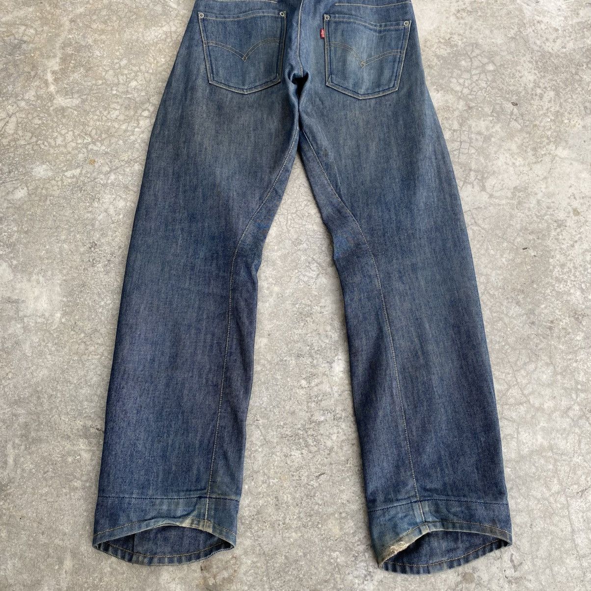 Levi's Vintage Levis Engineered Regular Fit Denim Twisted Leg Jeans Size US 29 - 12 Thumbnail