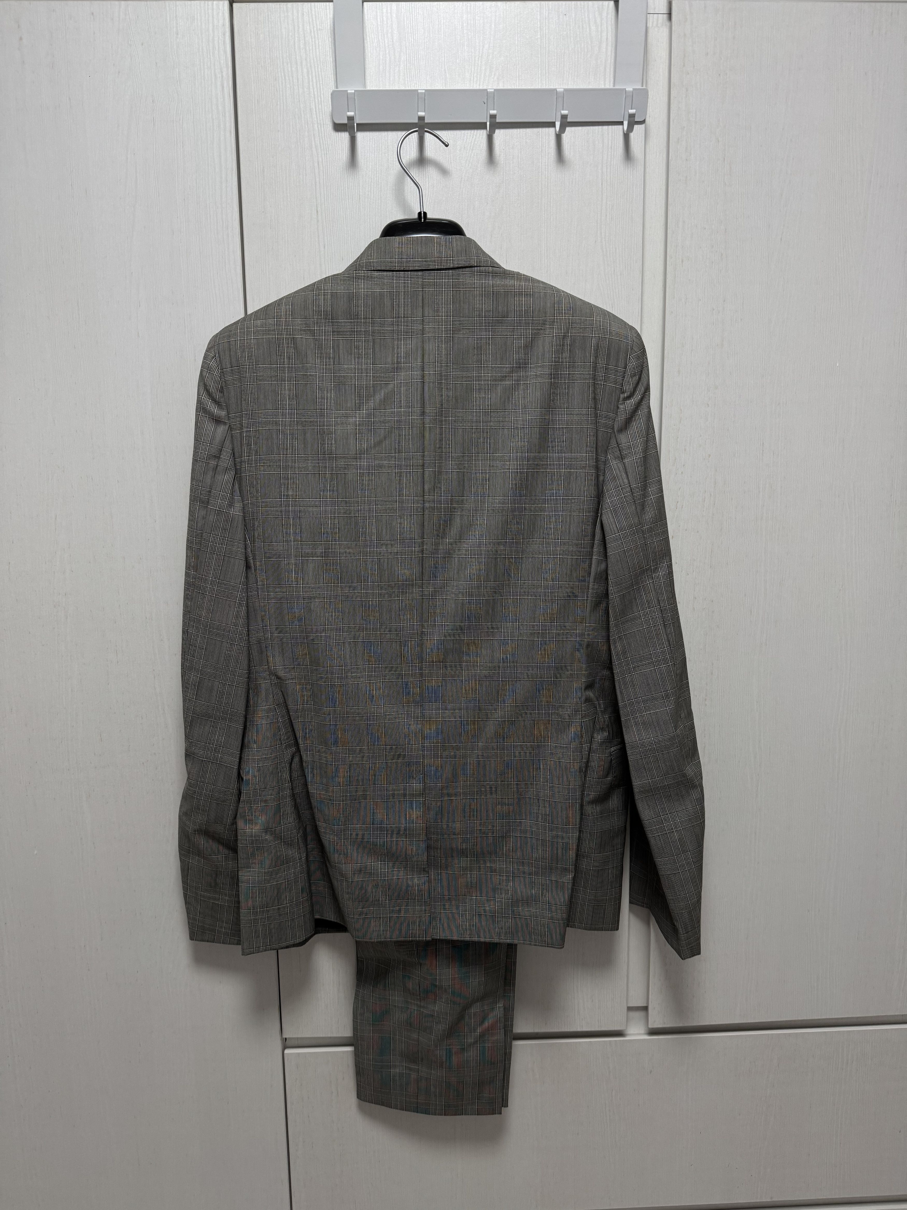 Saint Laurent Paris Saint Laurent 2012 Light Grey Prince of Wales 3 Button Suit Size 48R - 2 Thumbnail