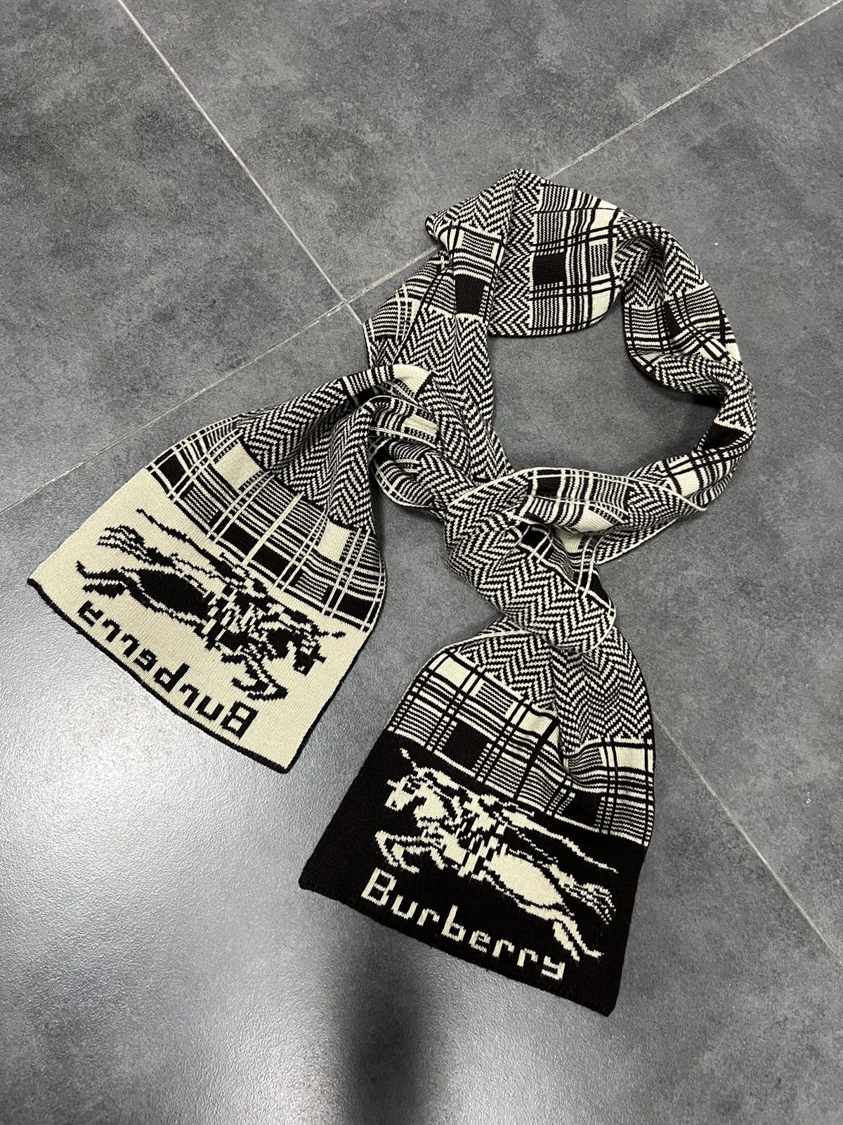 Burberry × Burberry Prorsum × Vintage Vintage 90s Burberry’s 2 Side Checked Scarf Wool Muffler Size ONE SIZE - 3 Thumbnail