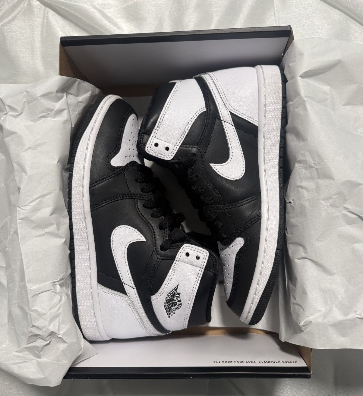 Nike Nike Air Jordan Retro 1 High Top Size US 6.5 / EU 39-40 - 7 Thumbnail