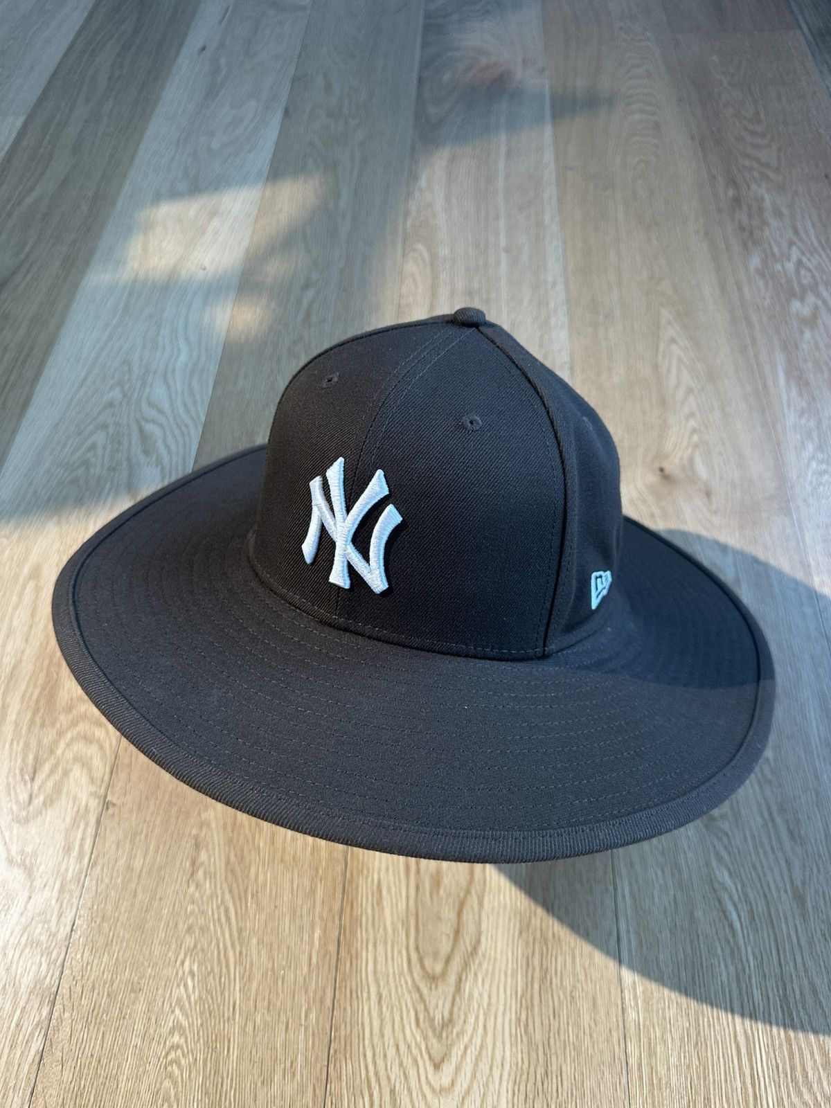New Era new york yankee new era japan exclusive big brim hat 7 3/4