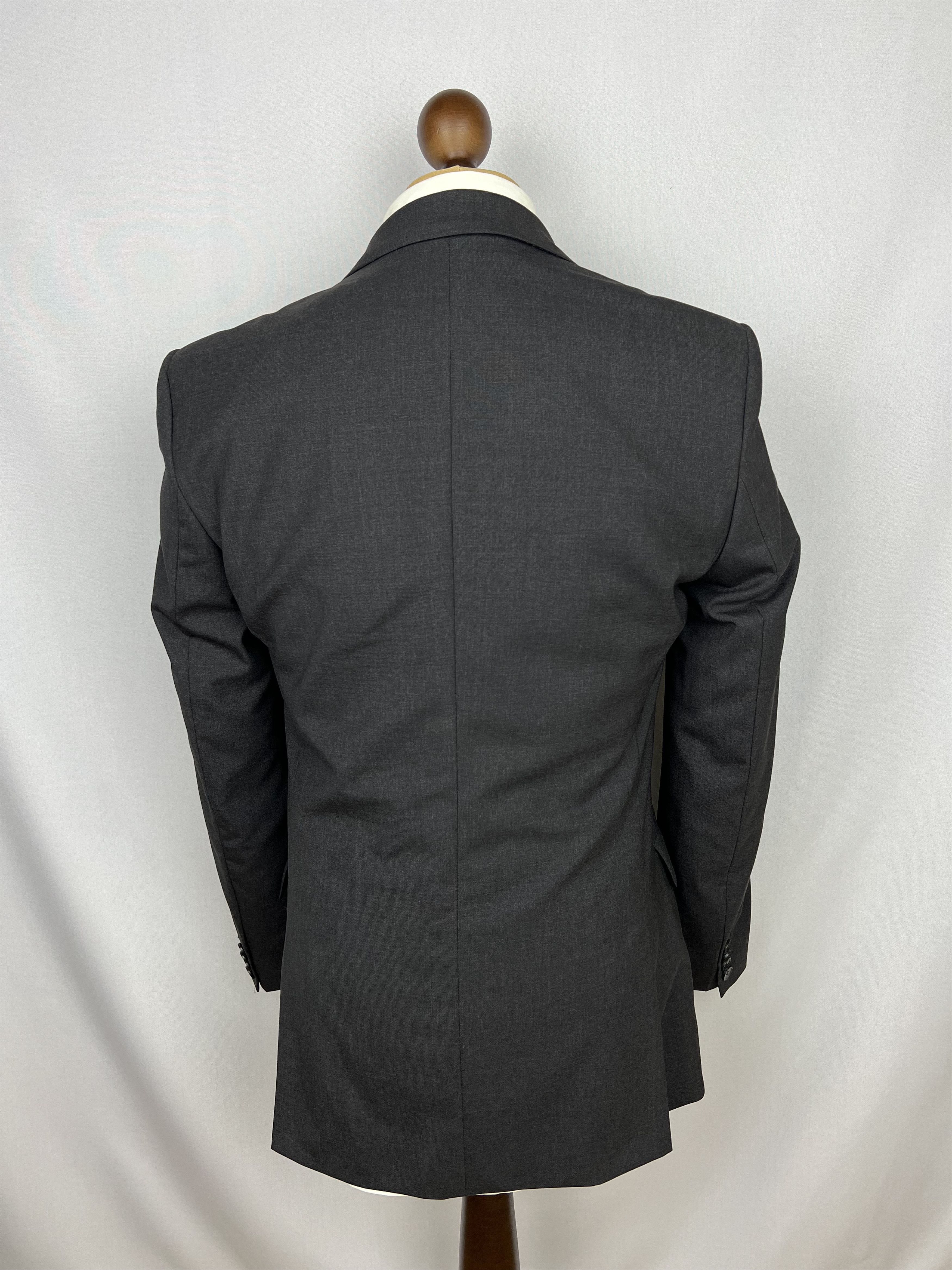 Hugo Boss Mint! Solid Gray Wool 2 Piece Modern Suit Size 36R - 4 Thumbnail