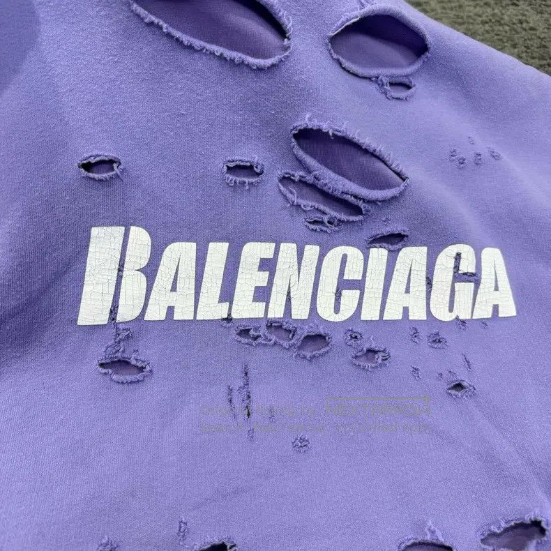 Balenciaga Balenciaga Ripped destroyed logo hoodie in lavender Size US XS / EU 42 / 0 - 3 Thumbnail
