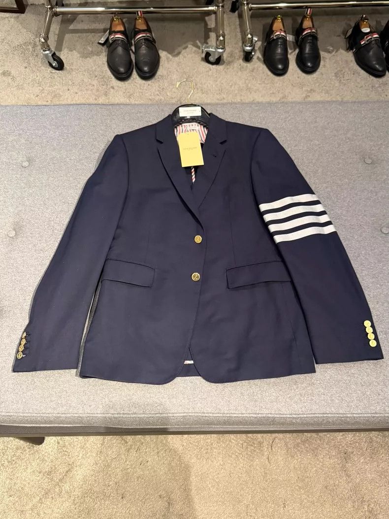 Thom Browne Thom Browne size0 Classic four-barrel suit Size 36R - 3 Thumbnail