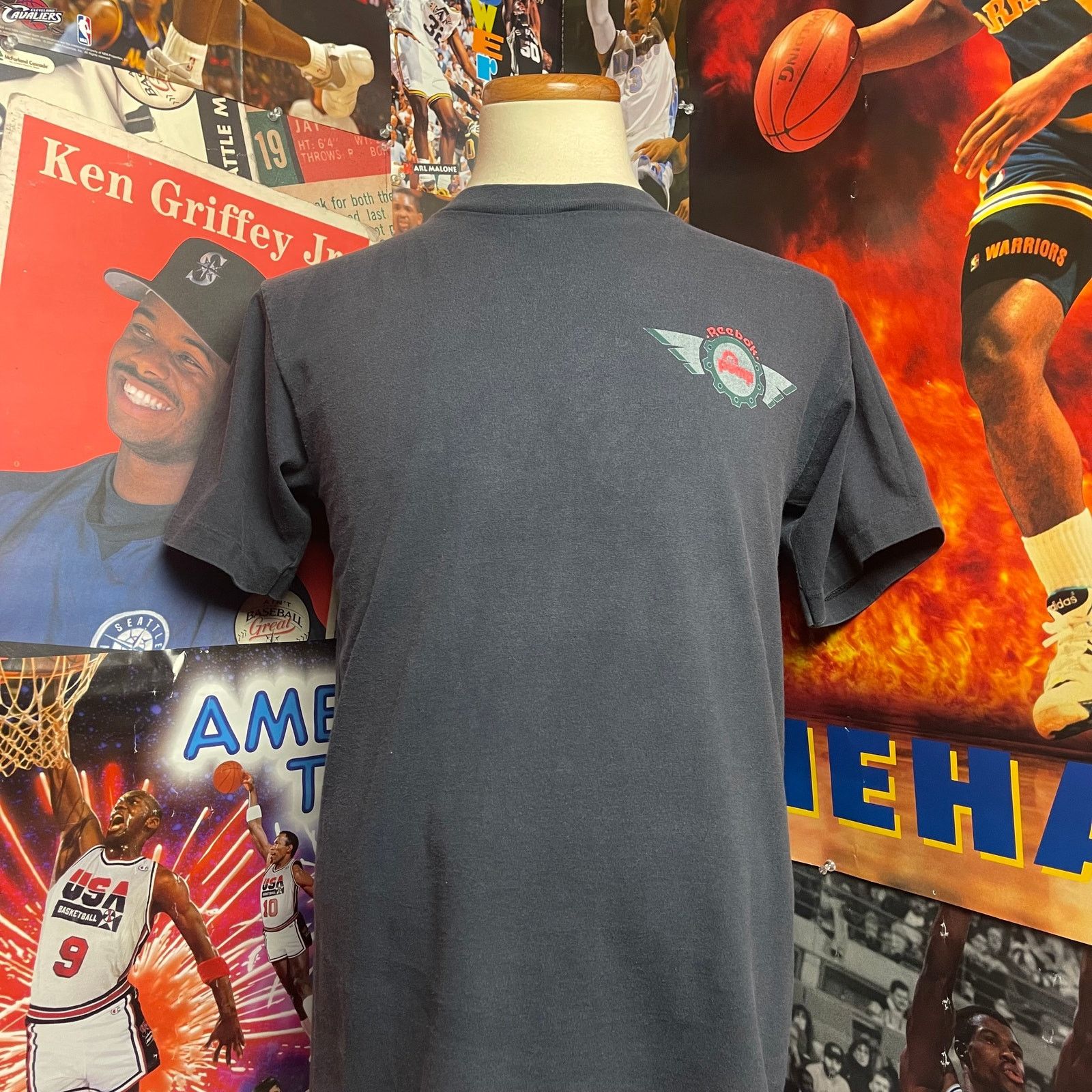 Reebok Vintage Reebok Pump 90s Basketball Tee Size US M / EU 48-50 / 2 - 1 Thumbnail