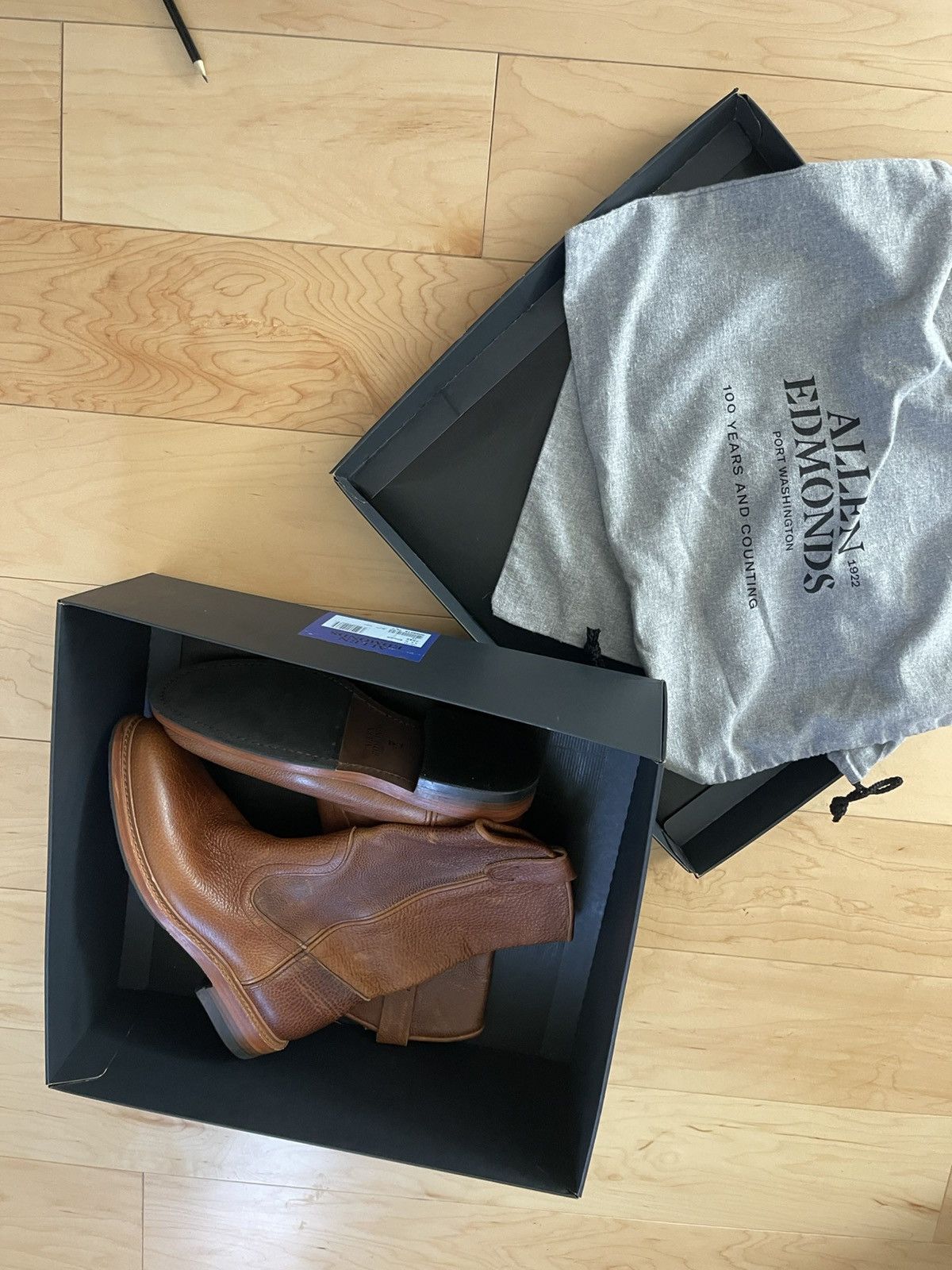 Allen Edmonds Dallas mens brown boots 9.5 new made in USA