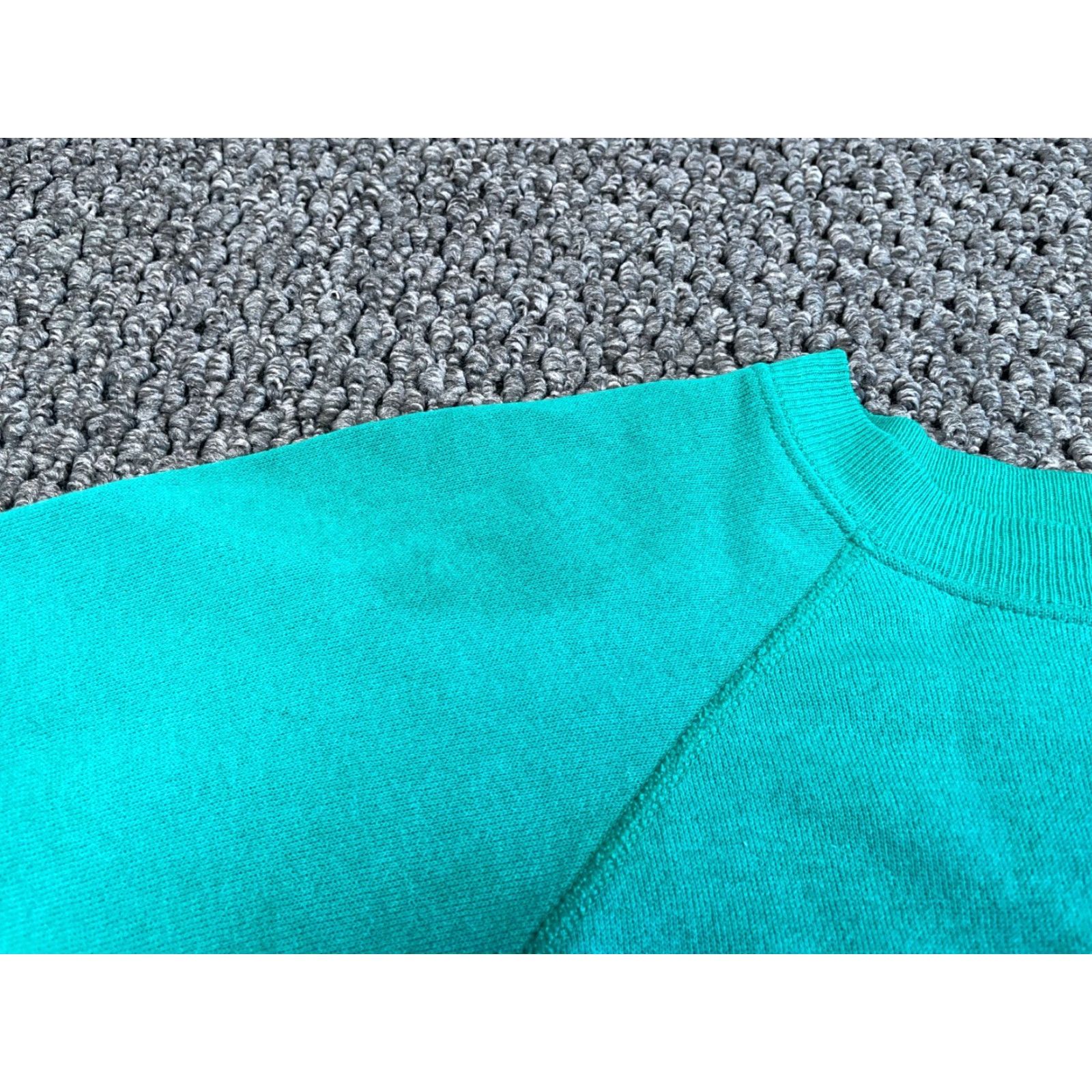 Hanes VINTAGE Hanes Sweatshirt 80s Distressed Graphic Print Crew Neck Long Sleeve Green Adults Medium USA Size US M / EU 48-50 / 2 - 5 Thumbnail