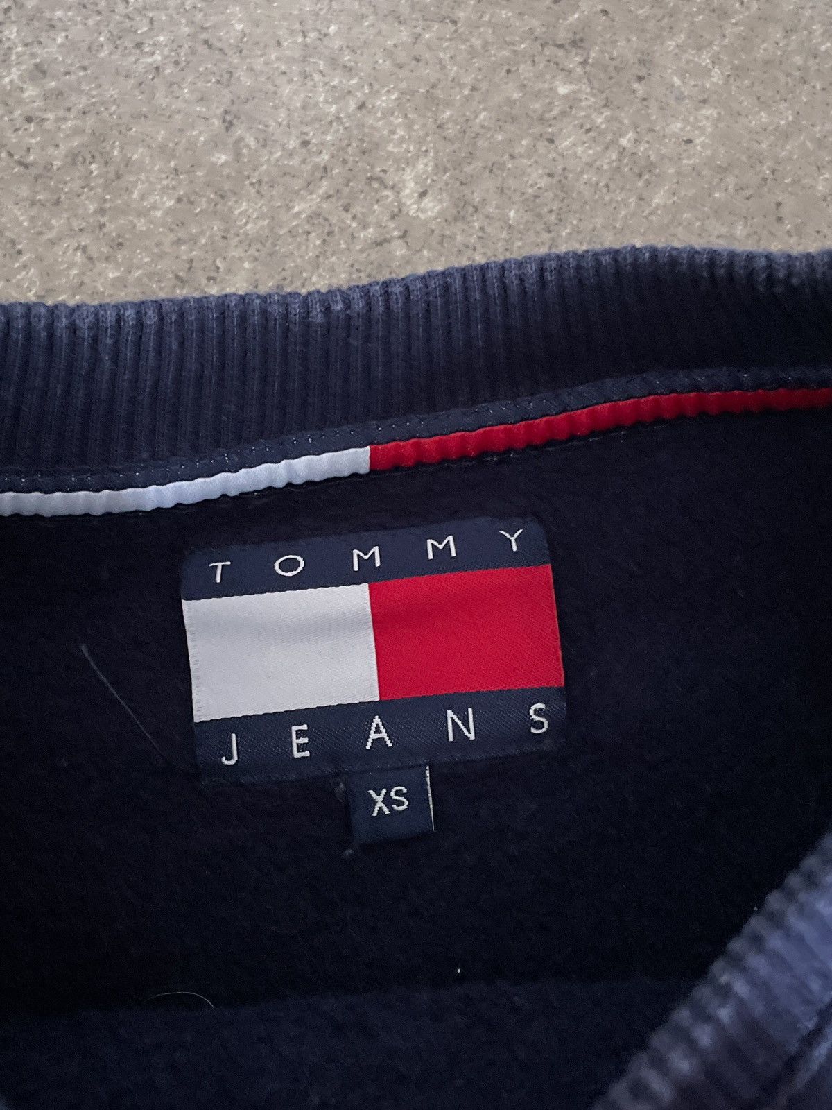 Tommy Hilfiger Vintage Tommy Hilfiger Box Logo Sweatshirt Size US XS / EU 42 / 0 - 4 Thumbnail