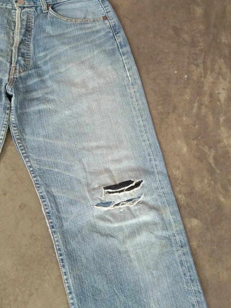 Levi's Vintage Levi's 501 Distressed Jeans 32x31 Size US 32 / EU 48 - 8 Thumbnail